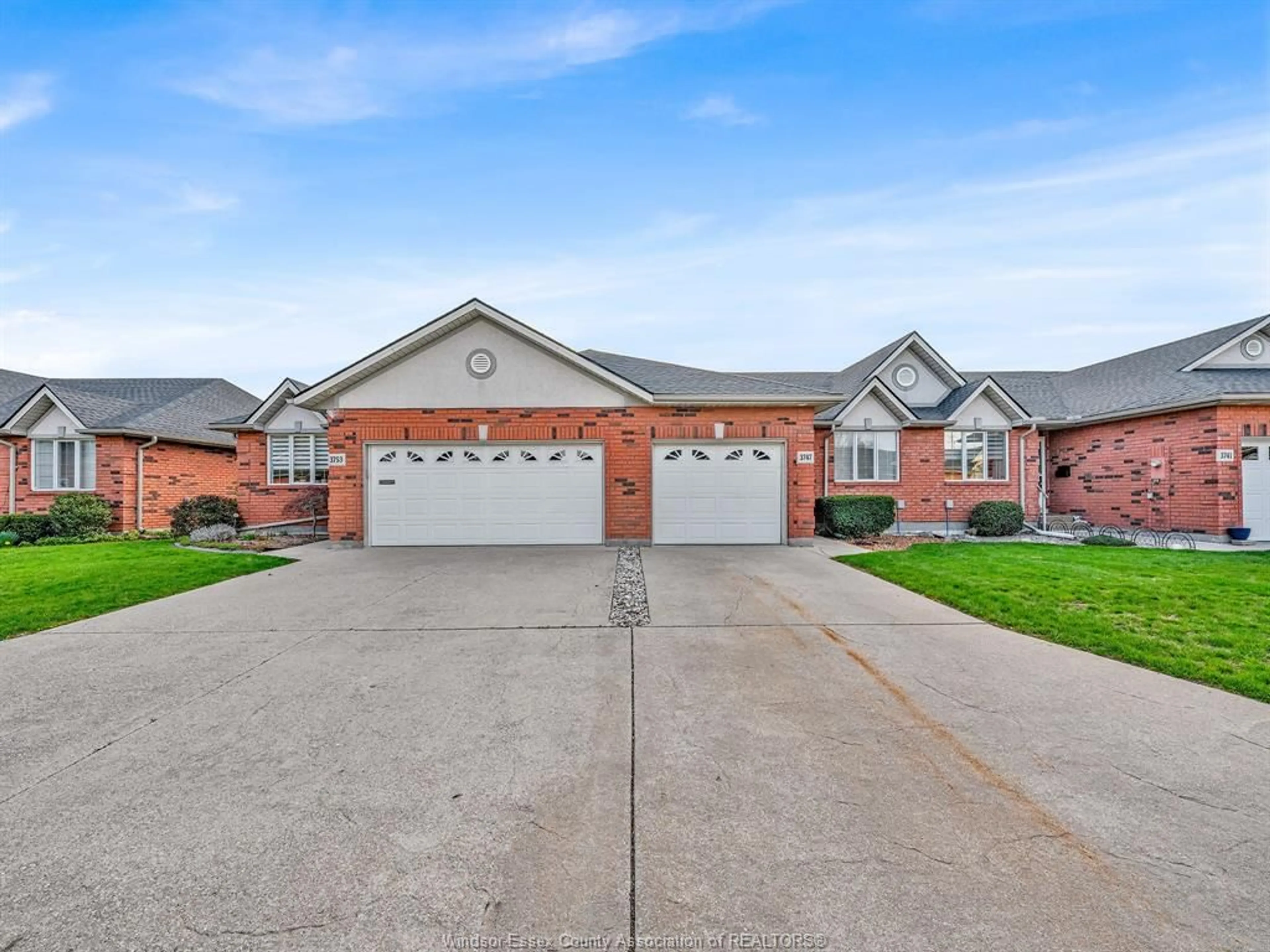 Home with brick exterior material, street for 3747 PRAIRIE Crt, Windsor Ontario N9G 2X4