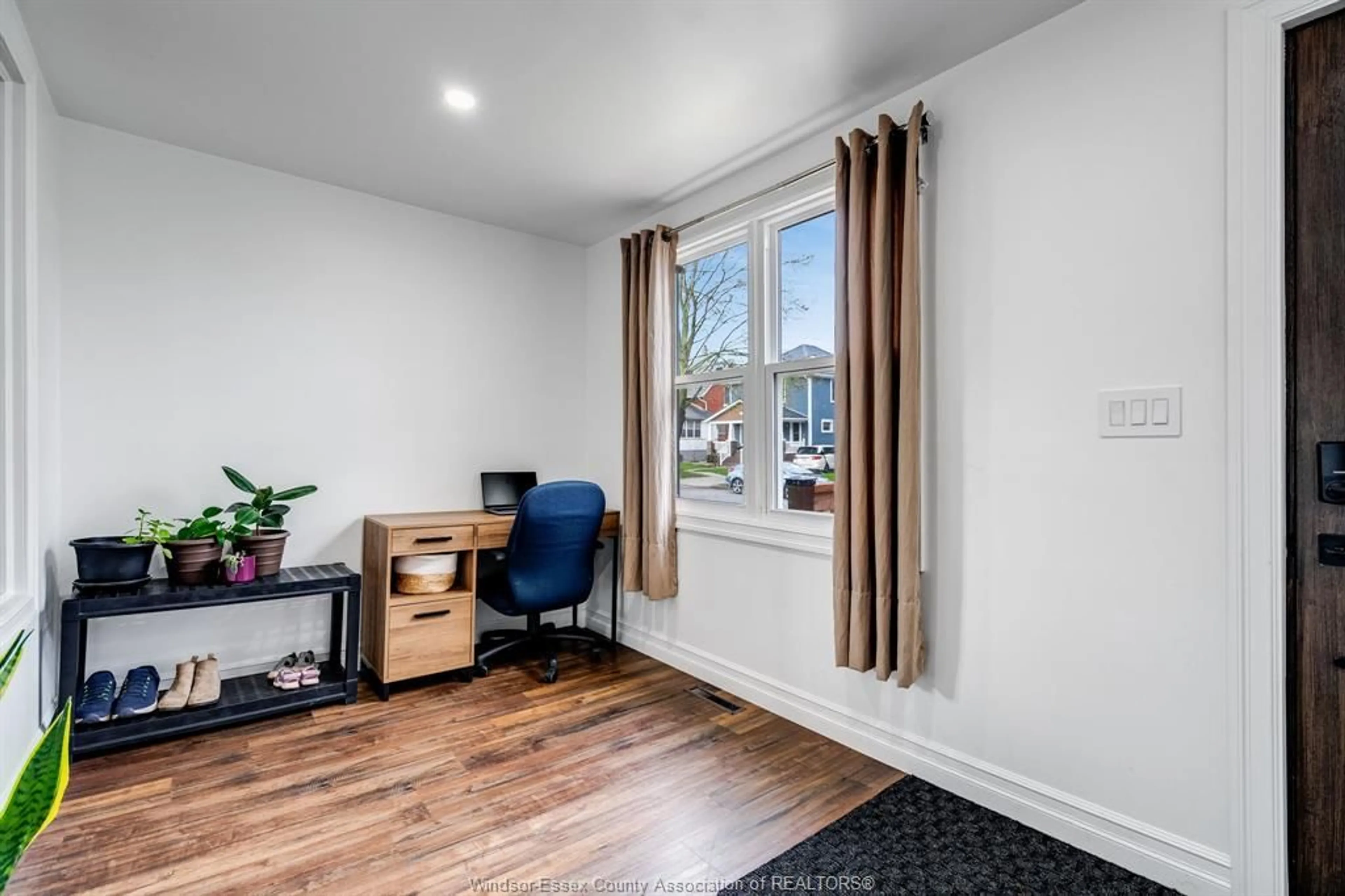 A pic of a room for 38 Fox St, Leamington Ontario N8H 3J4