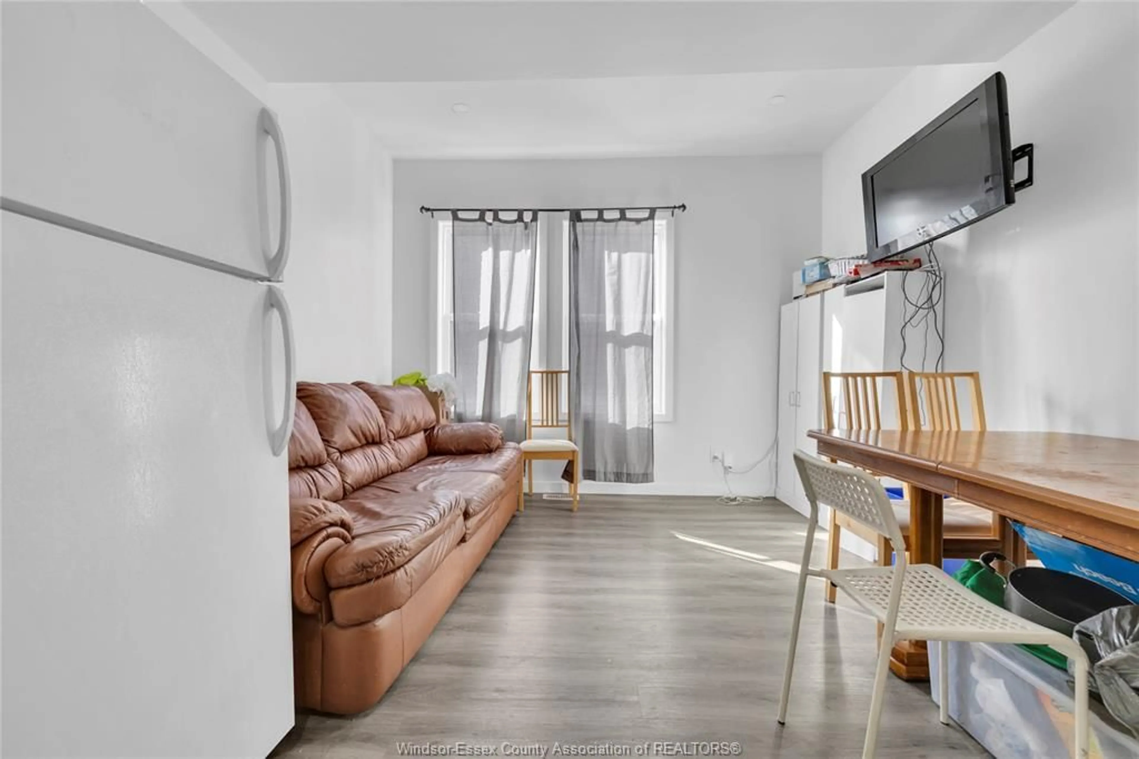 Living room with furniture, unknown for 539 CAMPBELL Ave, Windsor Ontario N9B 2H5