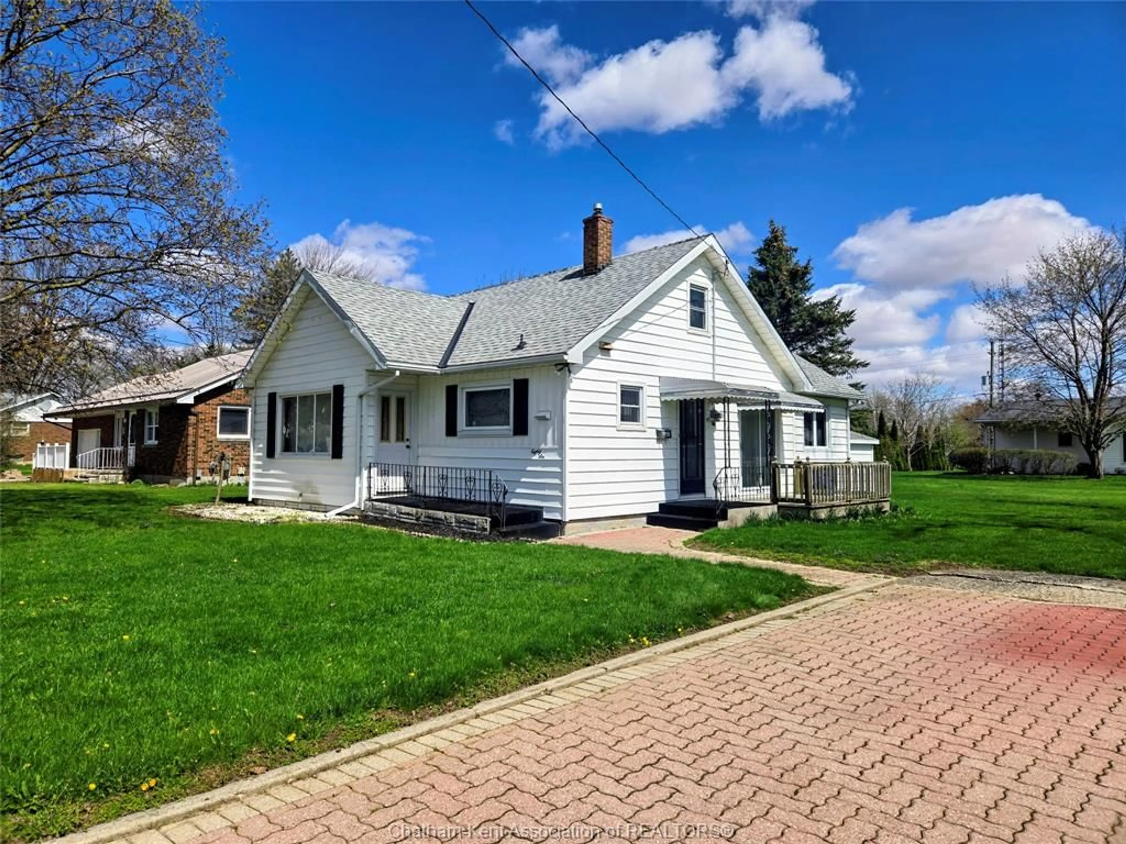 Unknown for 86 Lamila St, Thamesville Ontario N0P 2K0