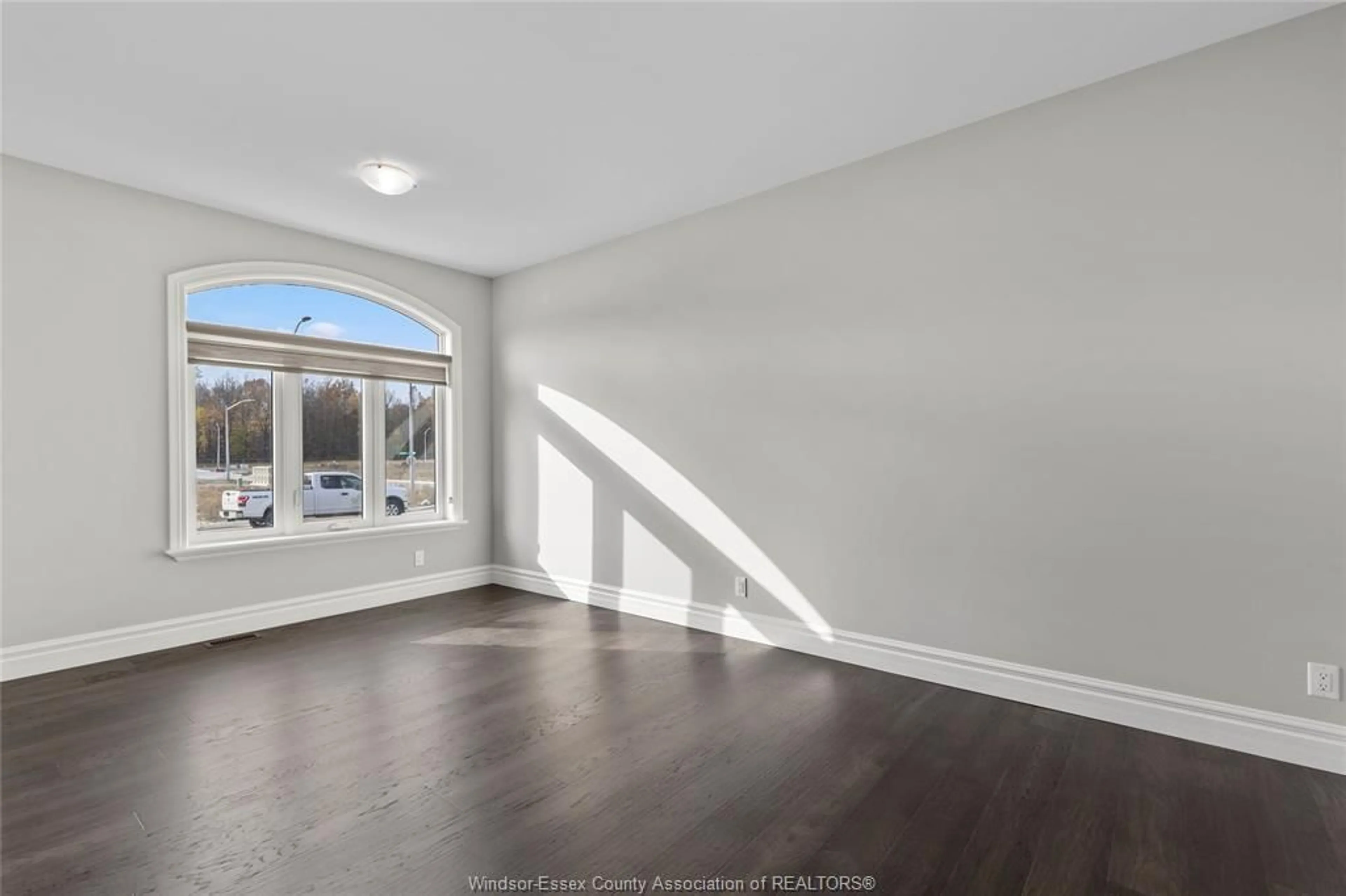 Unknown for 8356 ANNIE, Amherstburg Ontario N0R 1J0