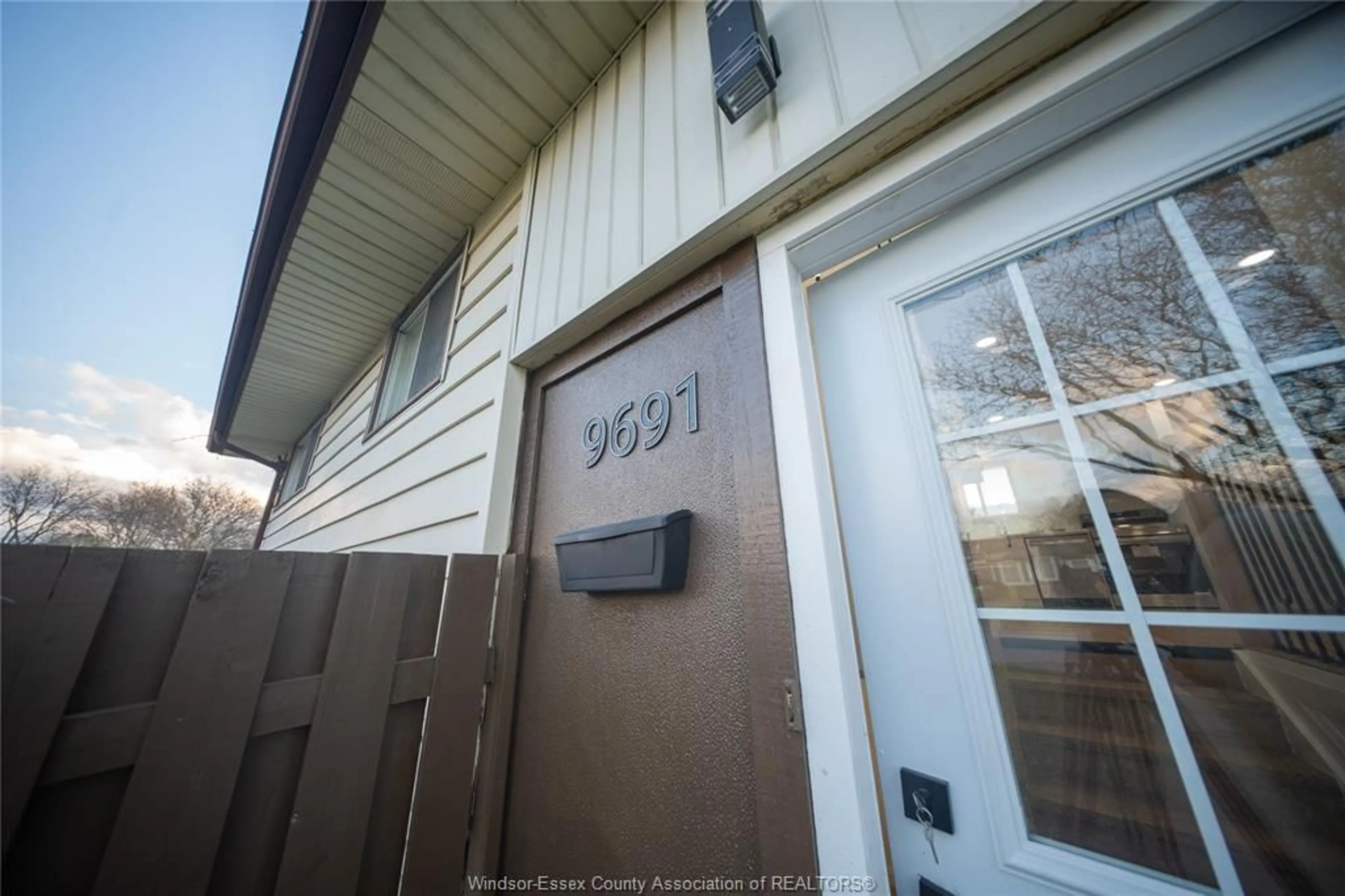 Unknown for 9691 AVERY Lane, Windsor Ontario N8R 2C1