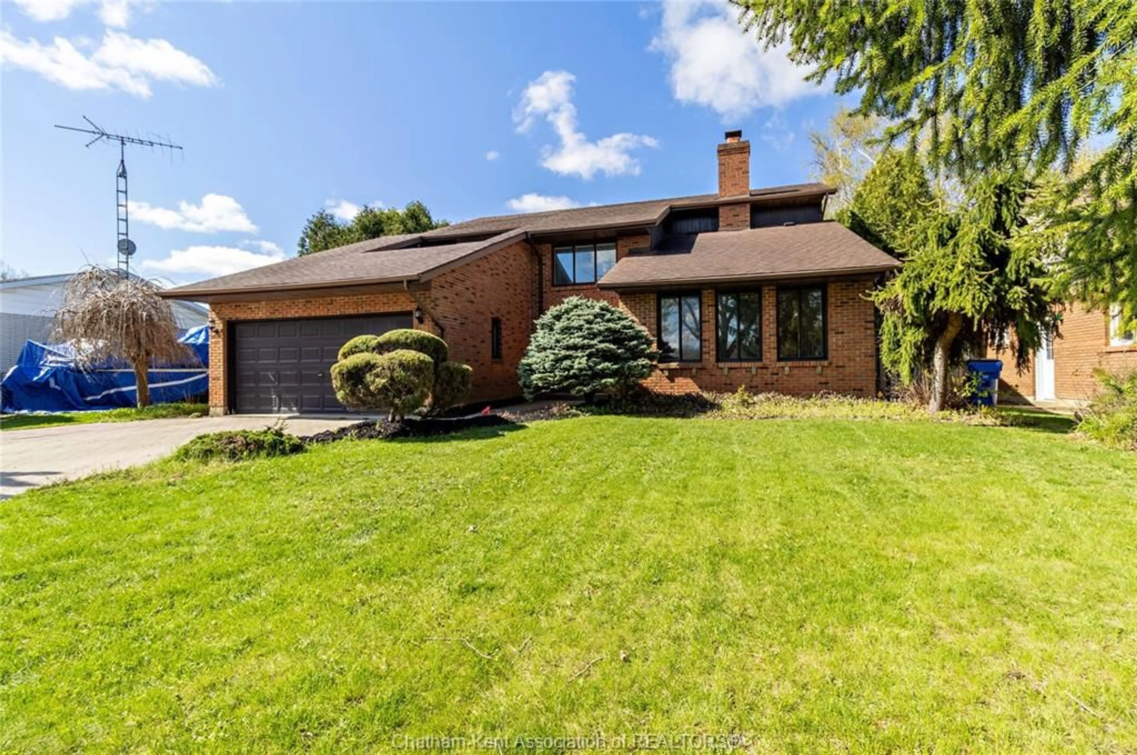 Home with brick exterior material, street for 6 Orangewood Blvd, Chatham Ontario N7L 5G9