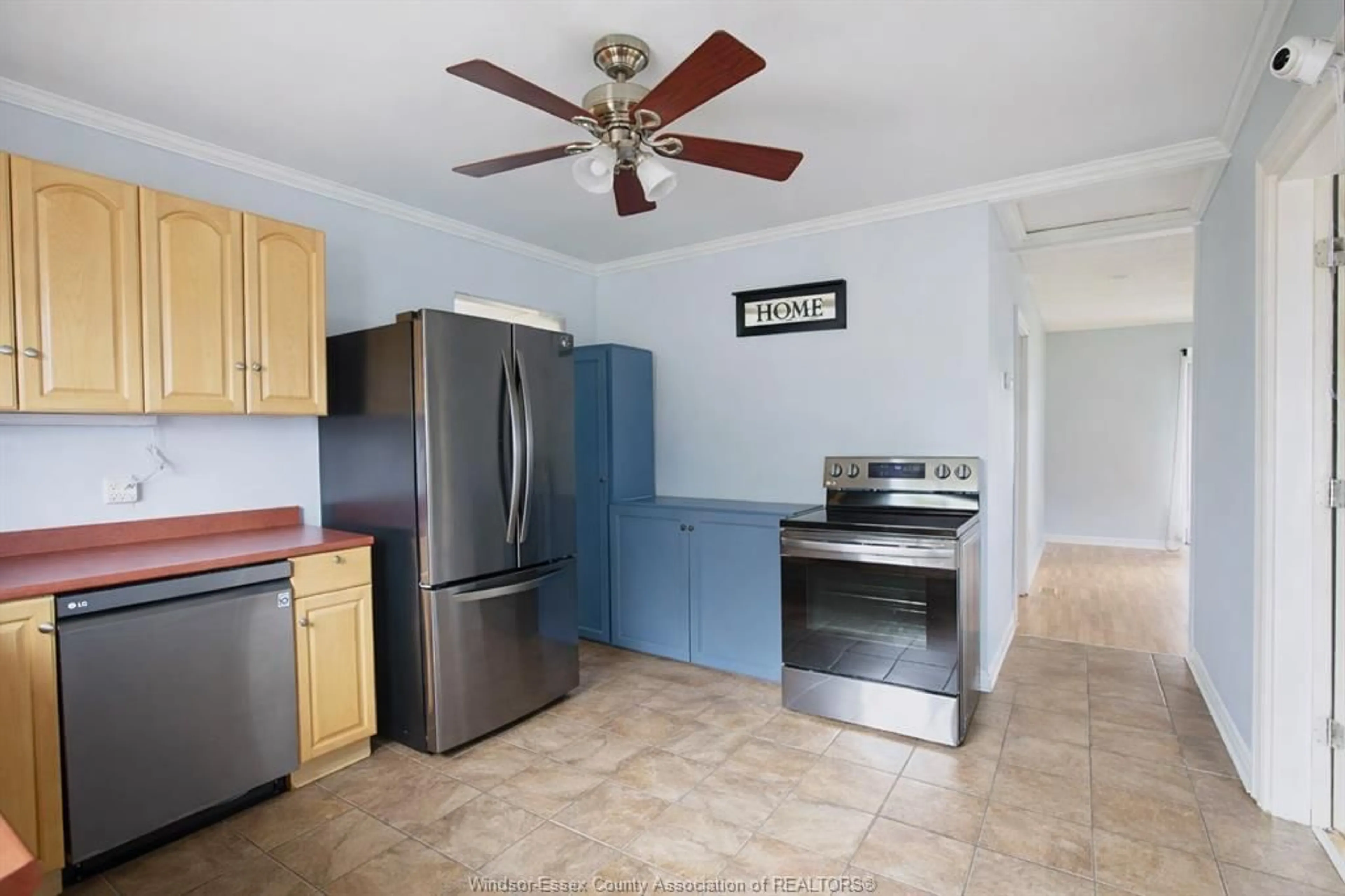 Standard kitchen, ceramic/tile floor for 147 Allison Ave, Harrow Ontario N0R 1G0