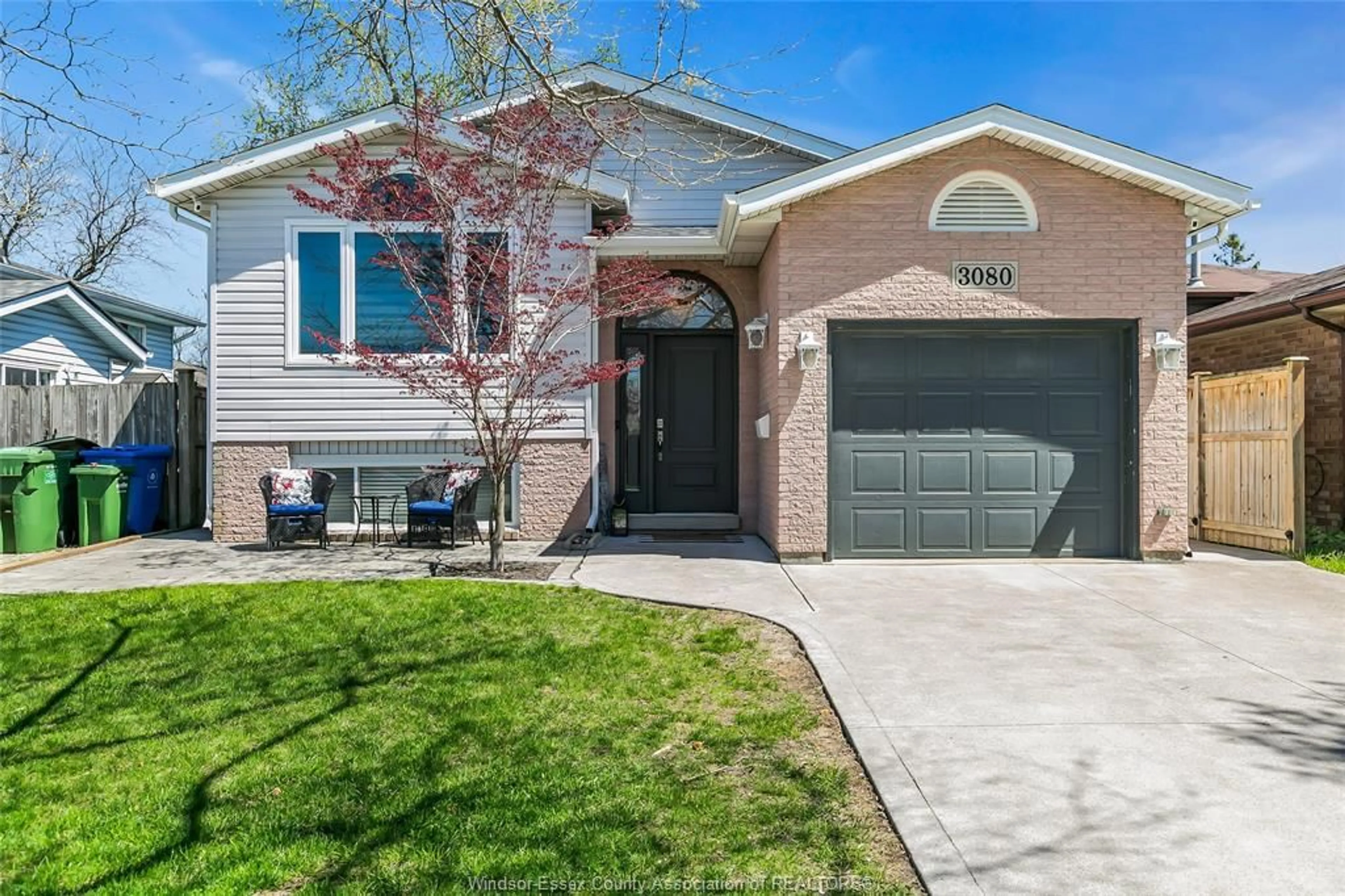 Home with brick exterior material, street for 3080 LOEBACH Dr, Windsor Ontario N8T 3M8
