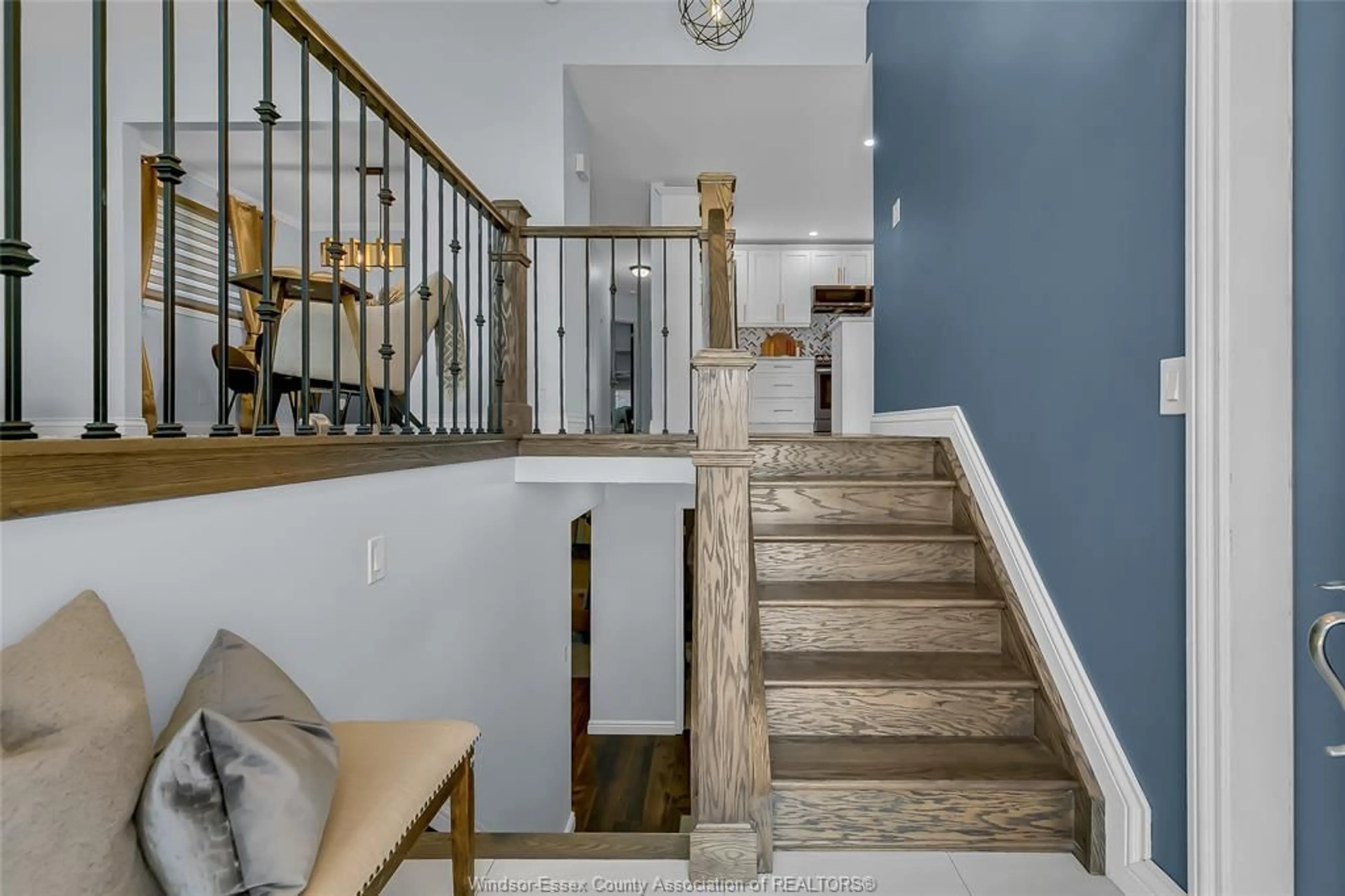 Unknown for 3080 LOEBACH Dr, Windsor Ontario N8T 3M8