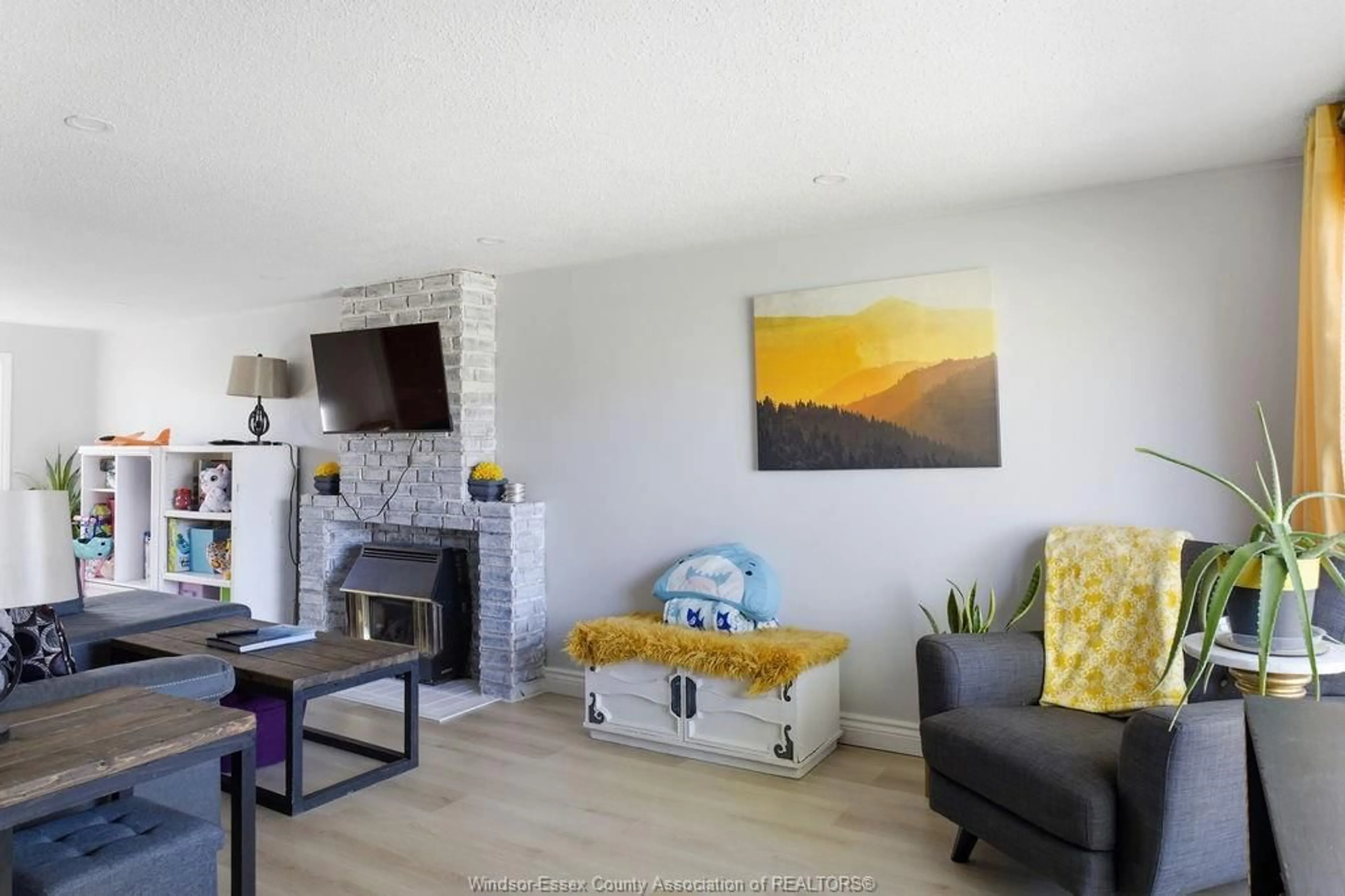 Living room with furniture, unknown for 876 WESTMINSTER Blvd, Windsor Ontario N8S 2C1