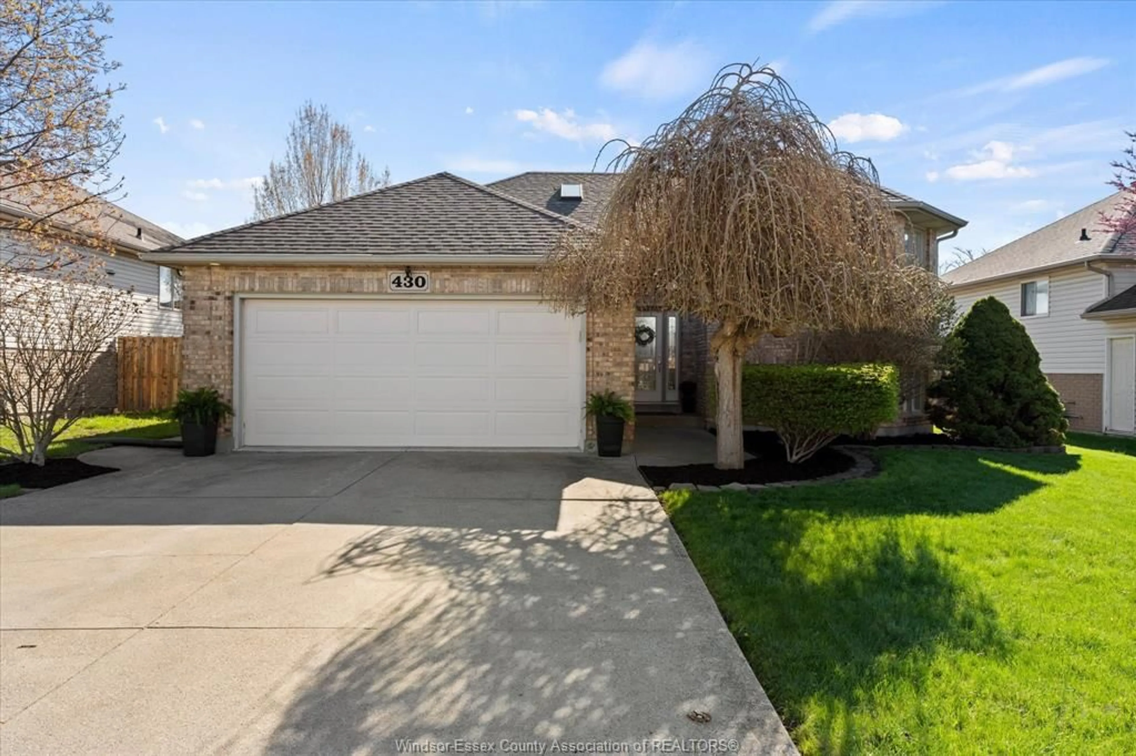 Unknown for 430 WOODRIDGE Dr, Tecumseh Ontario N8N 4V5