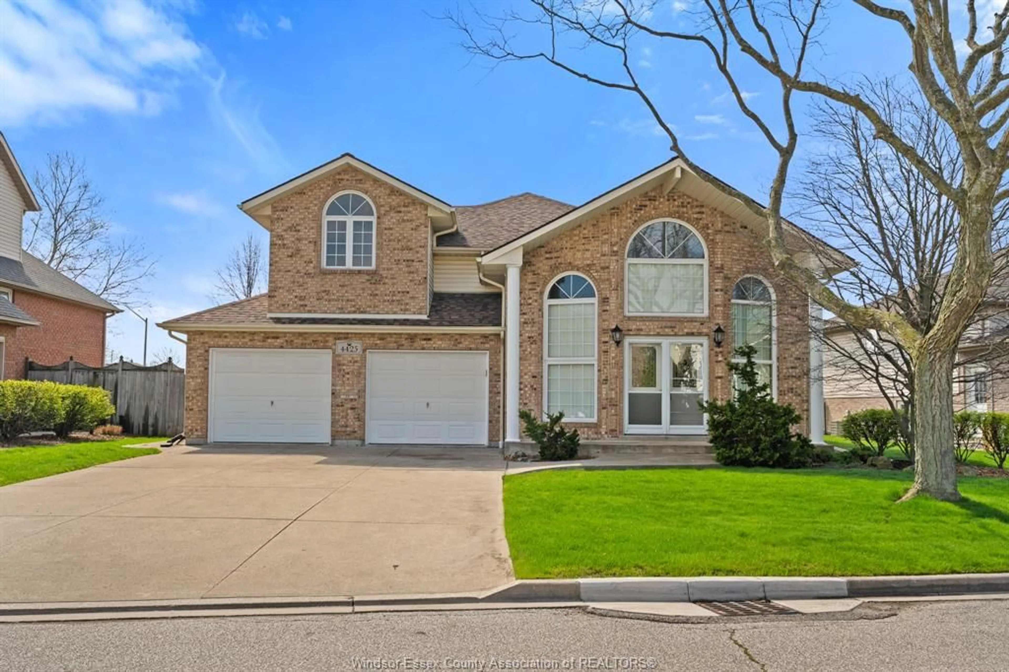 Home with brick exterior material, street for 4425 Cherry Hill Rd, Windsor Ontario N9G 2P5