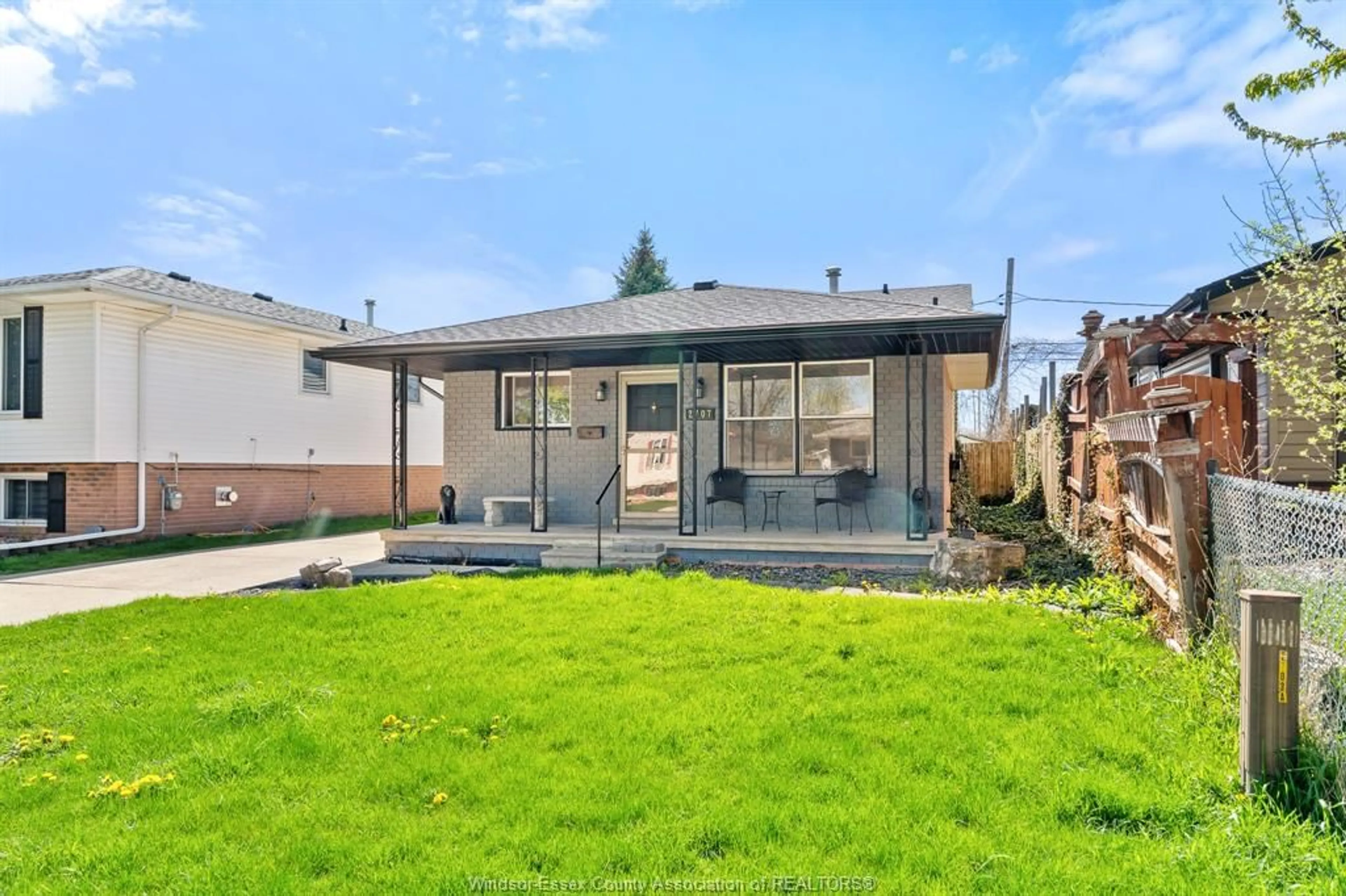 Unknown for 2707 ALEXIS Rd, Windsor Ontario N8W 4A1