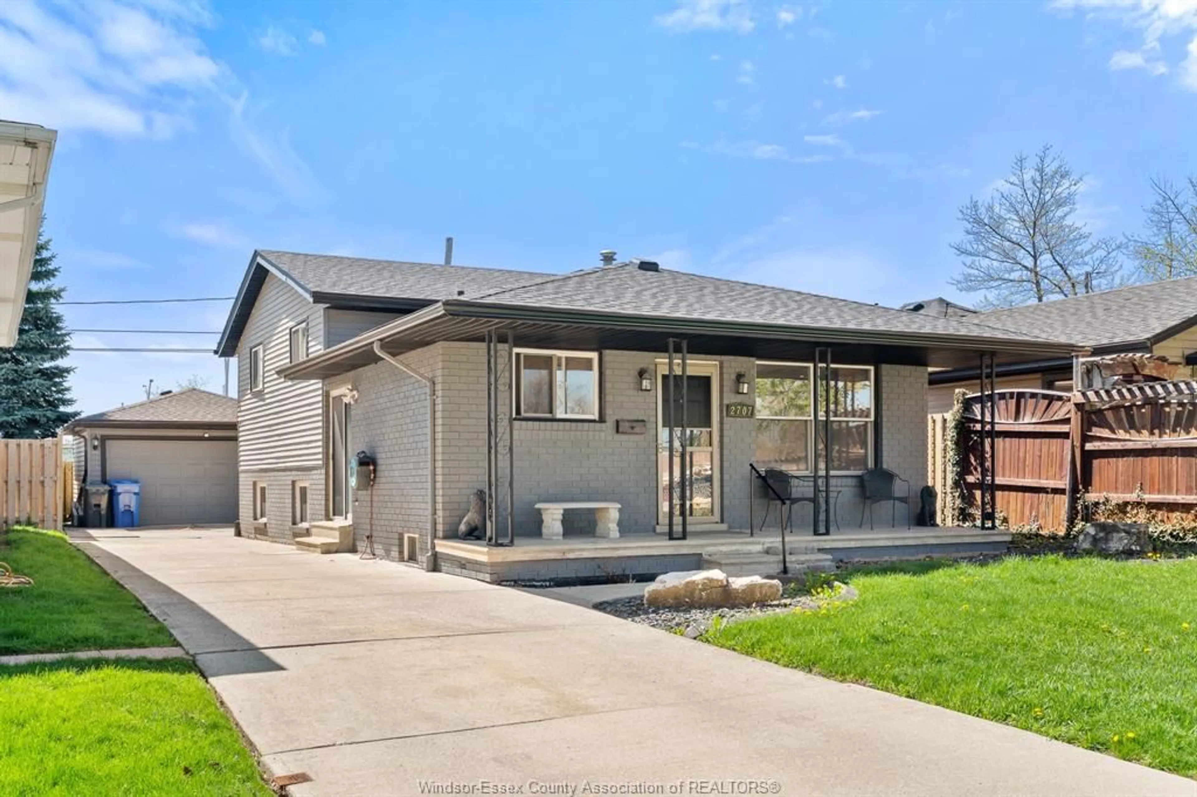 Home with vinyl exterior material, street for 2707 ALEXIS Rd, Windsor Ontario N8W 4A1