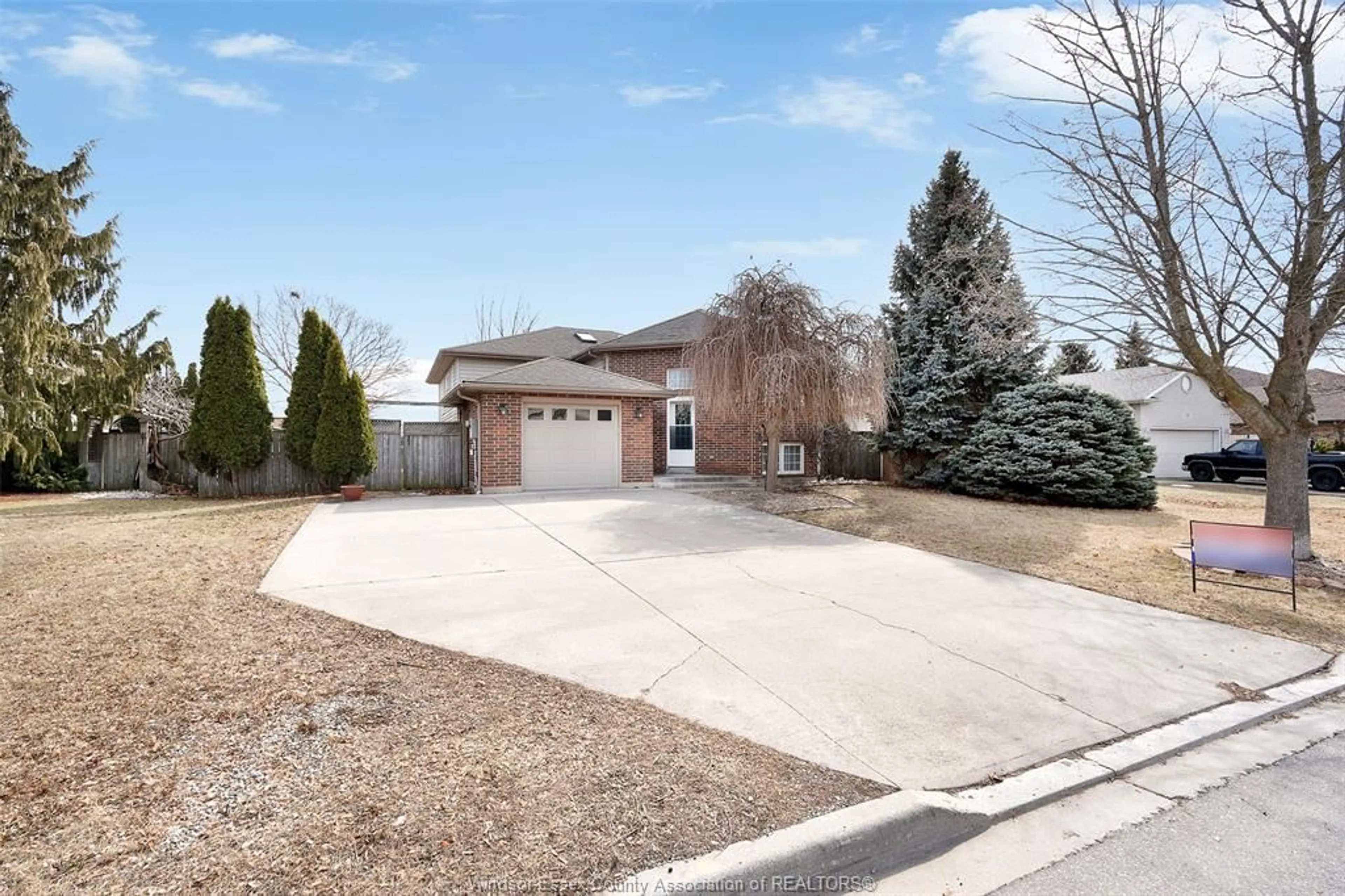 Unknown for 342 THORN RIDGE Cres, Amherstburg Ontario N9V 3X4