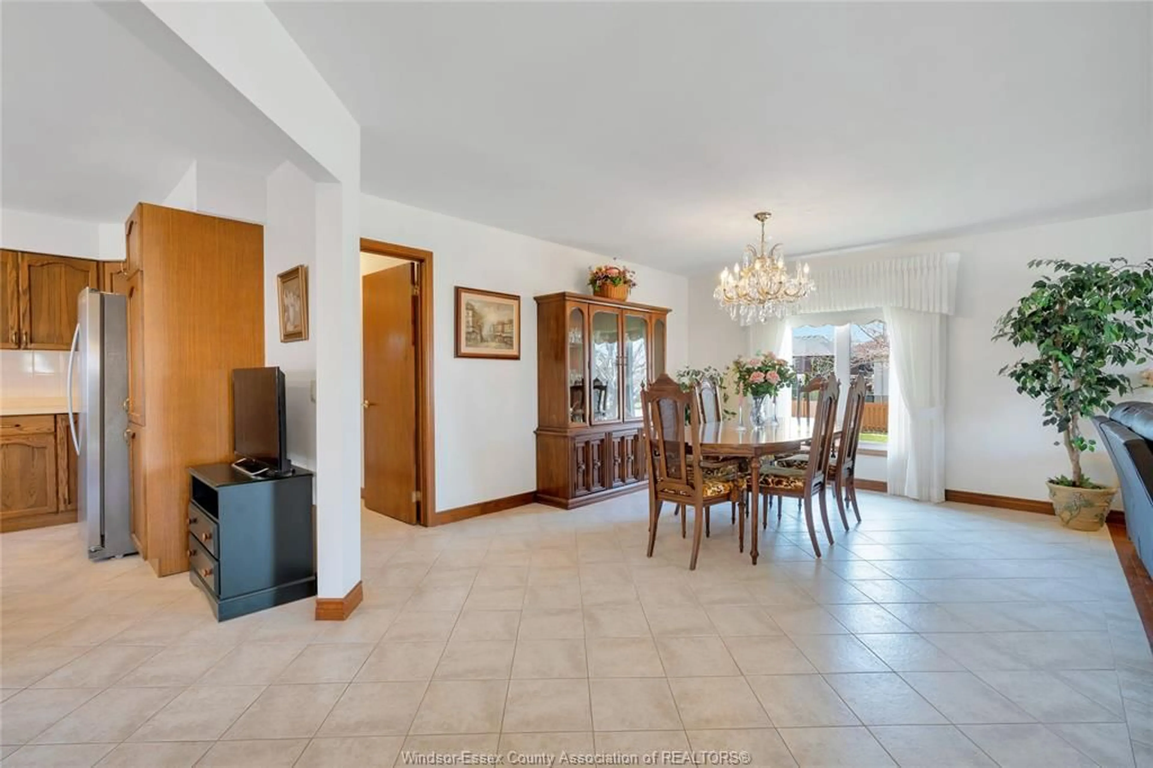 Dining room, ceramic/tile floor for 178 ELLISON Ave, Leamington Ontario N8H 5J2