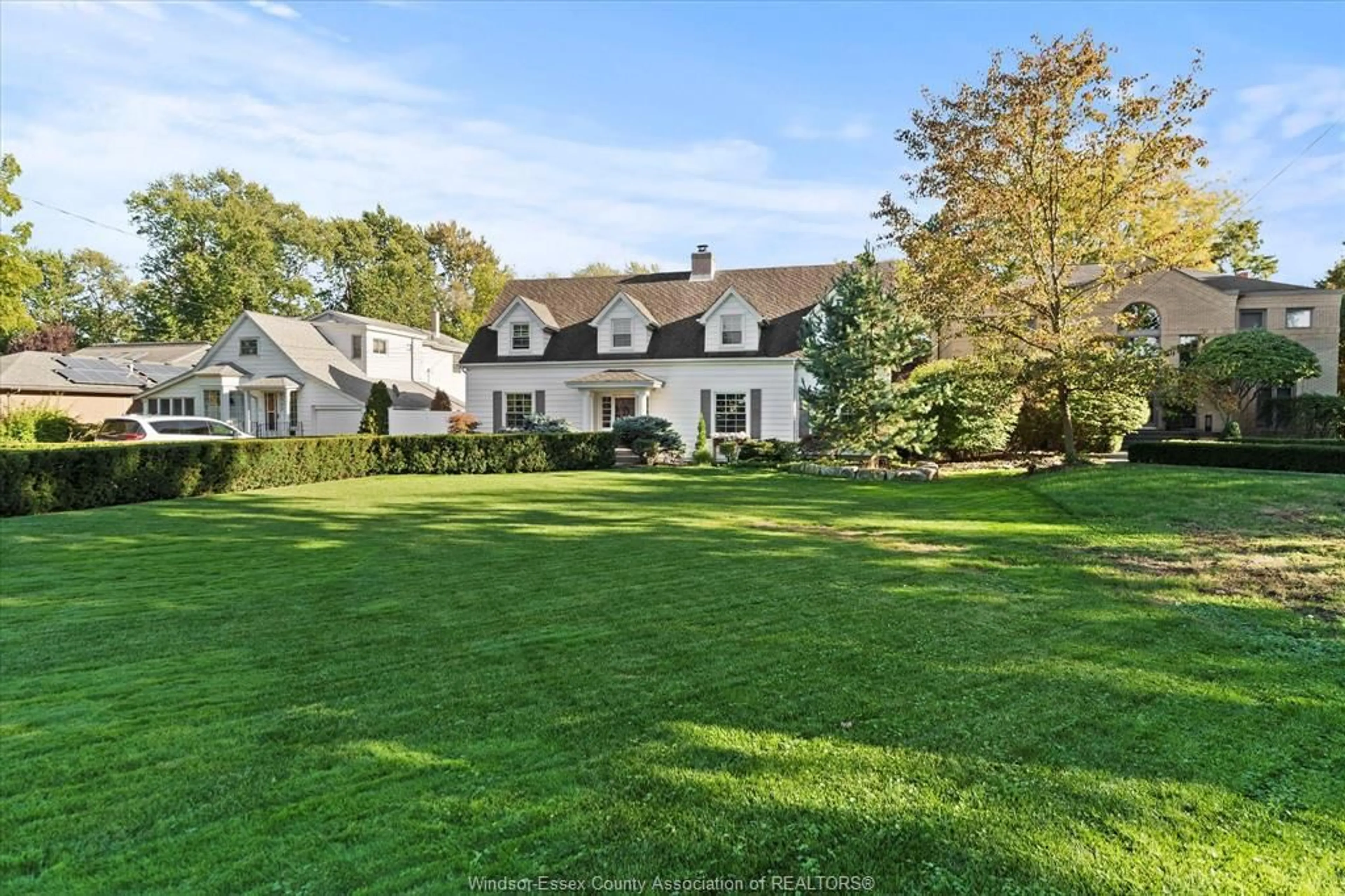 A pic from outside/outdoor area/front of a property/back of a property/a pic from drone, unknown for 6545 RIVERSIDE Dr, Windsor Ontario N8S 1C1