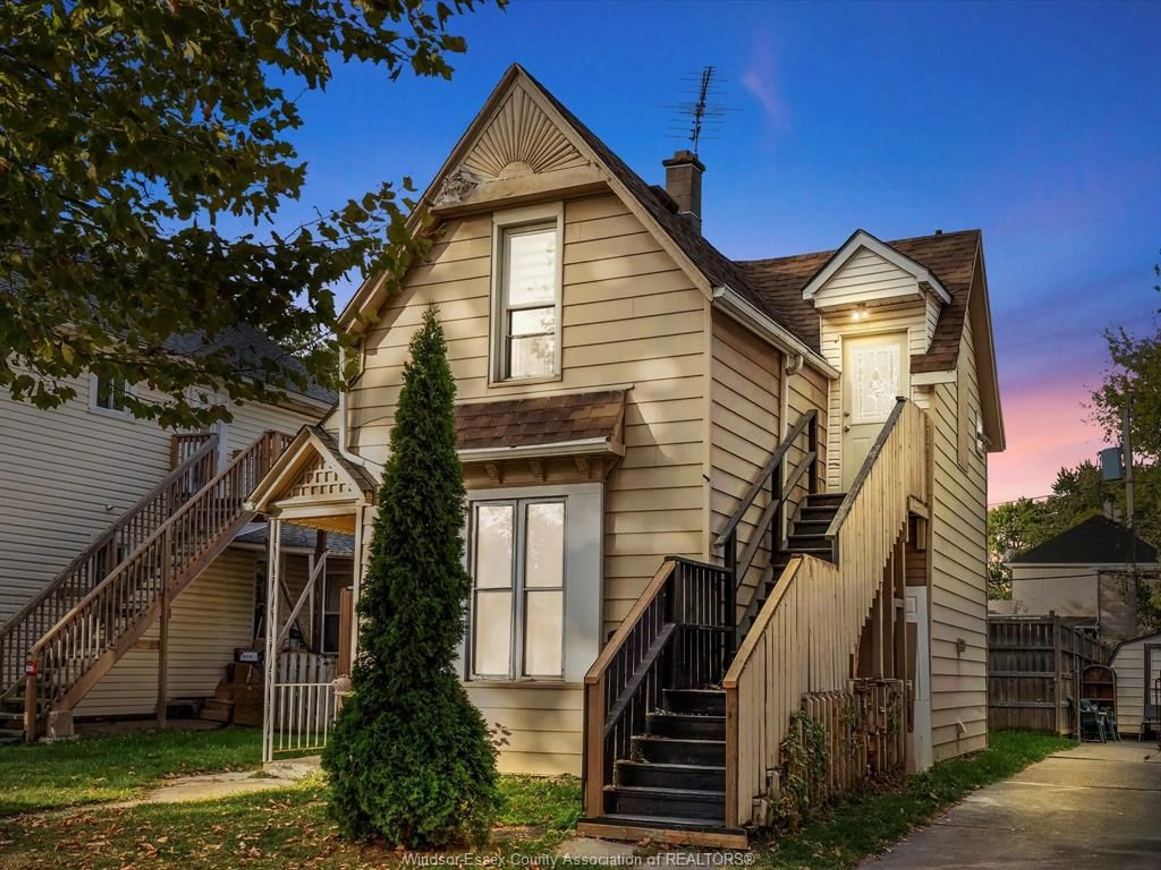 Unknown for 253 CURRY Ave, Windsor Ontario N9B 2B4