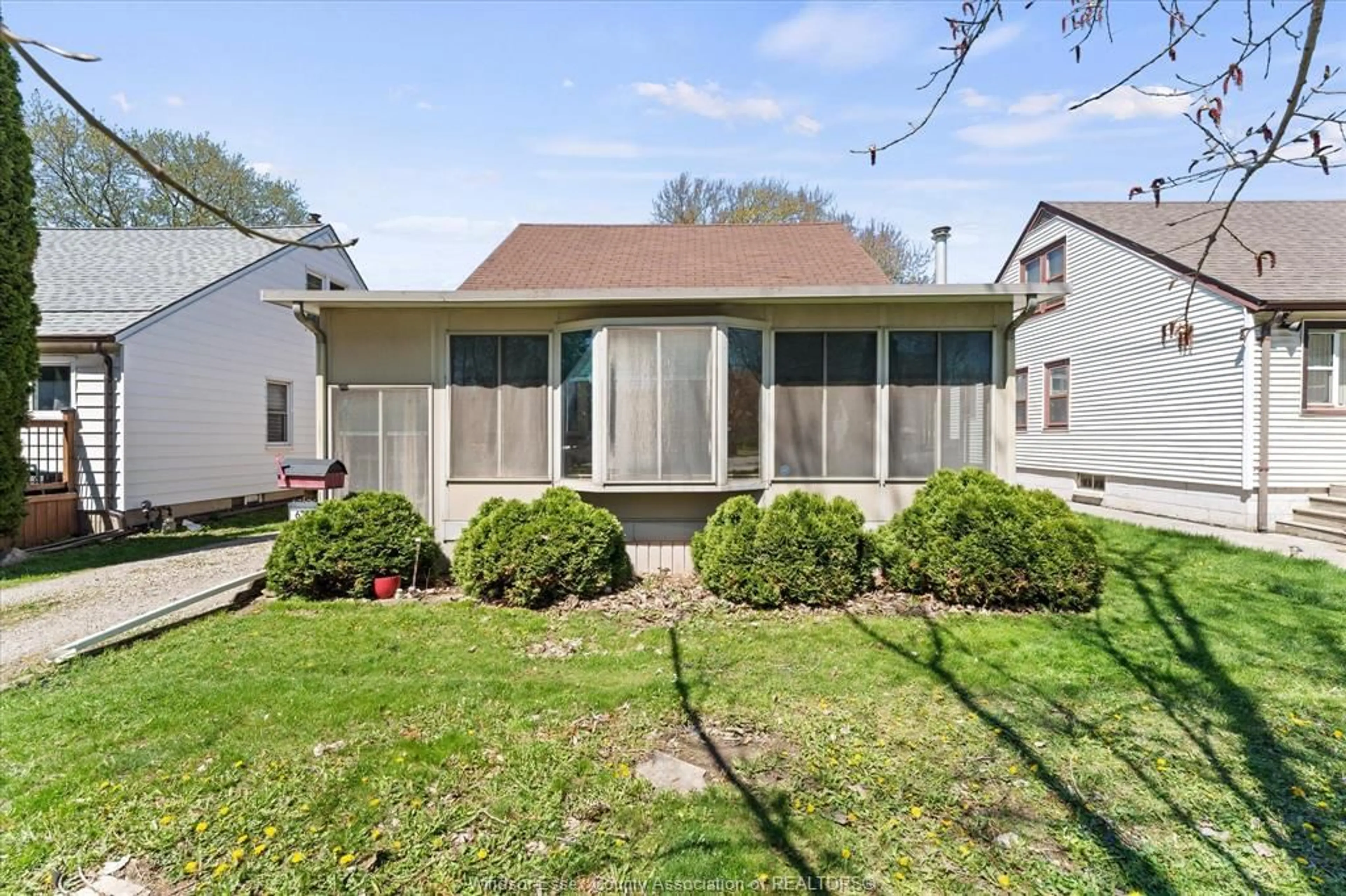 Unknown for 678 CAPITOL St, Windsor Ontario N8X 3G1