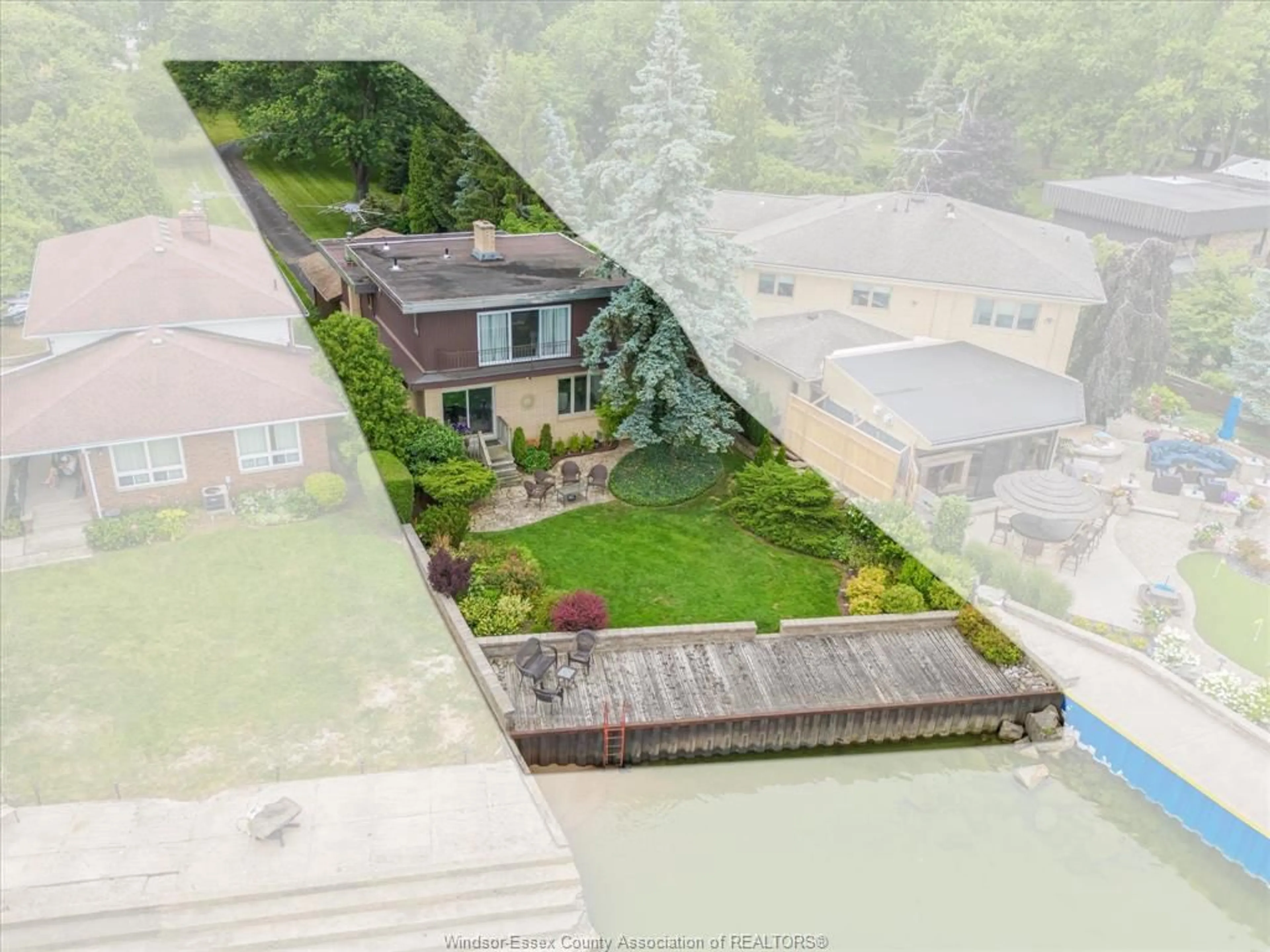 A pic from outside/outdoor area/front of a property/back of a property/a pic from drone, unknown for 696 Old Tecumseh Rd, Lakeshore Ontario N0R 1A0