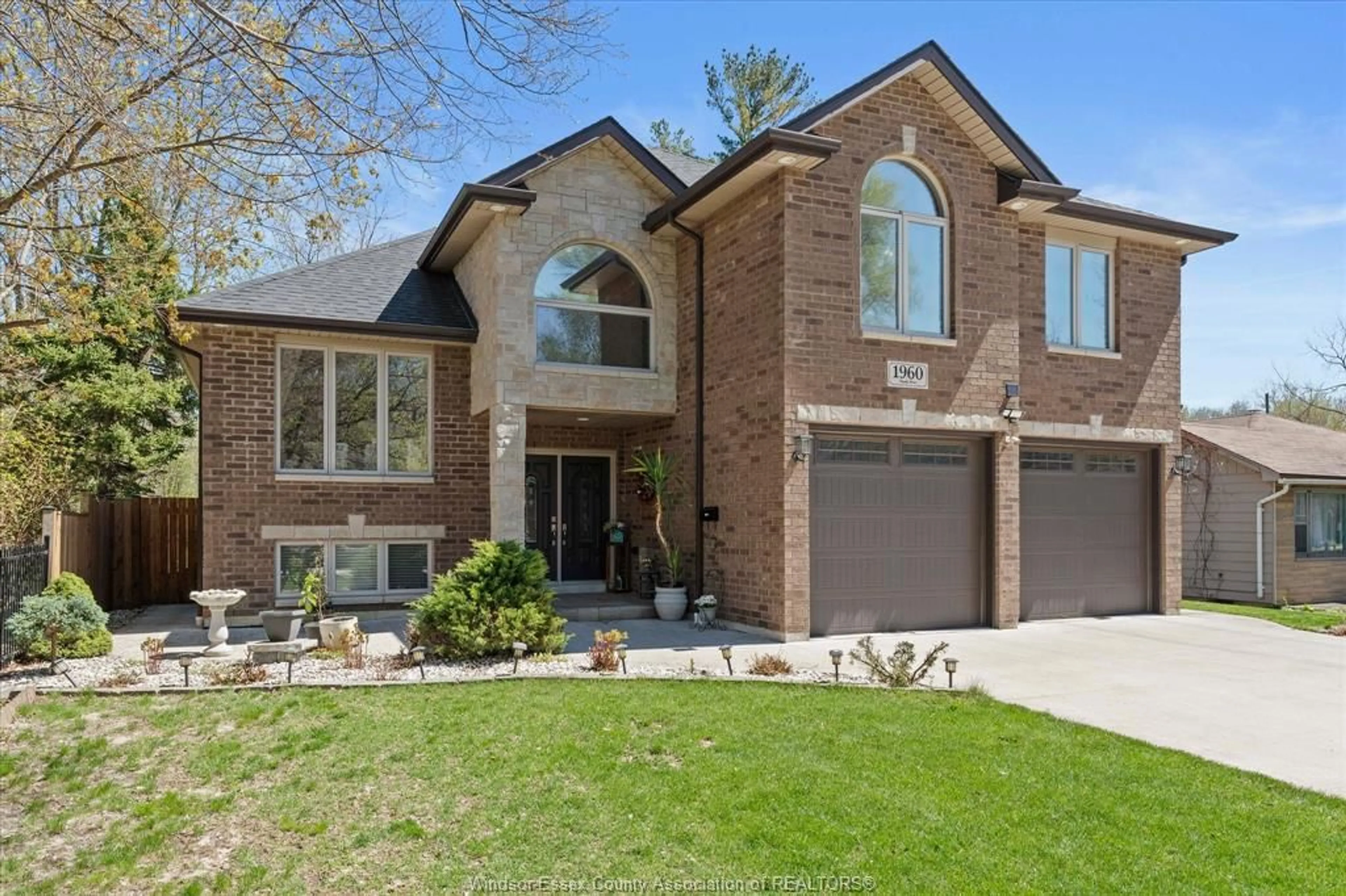 Home with brick exterior material, street for 1960 RANDOLPH, Windsor Ontario N9B 2W5