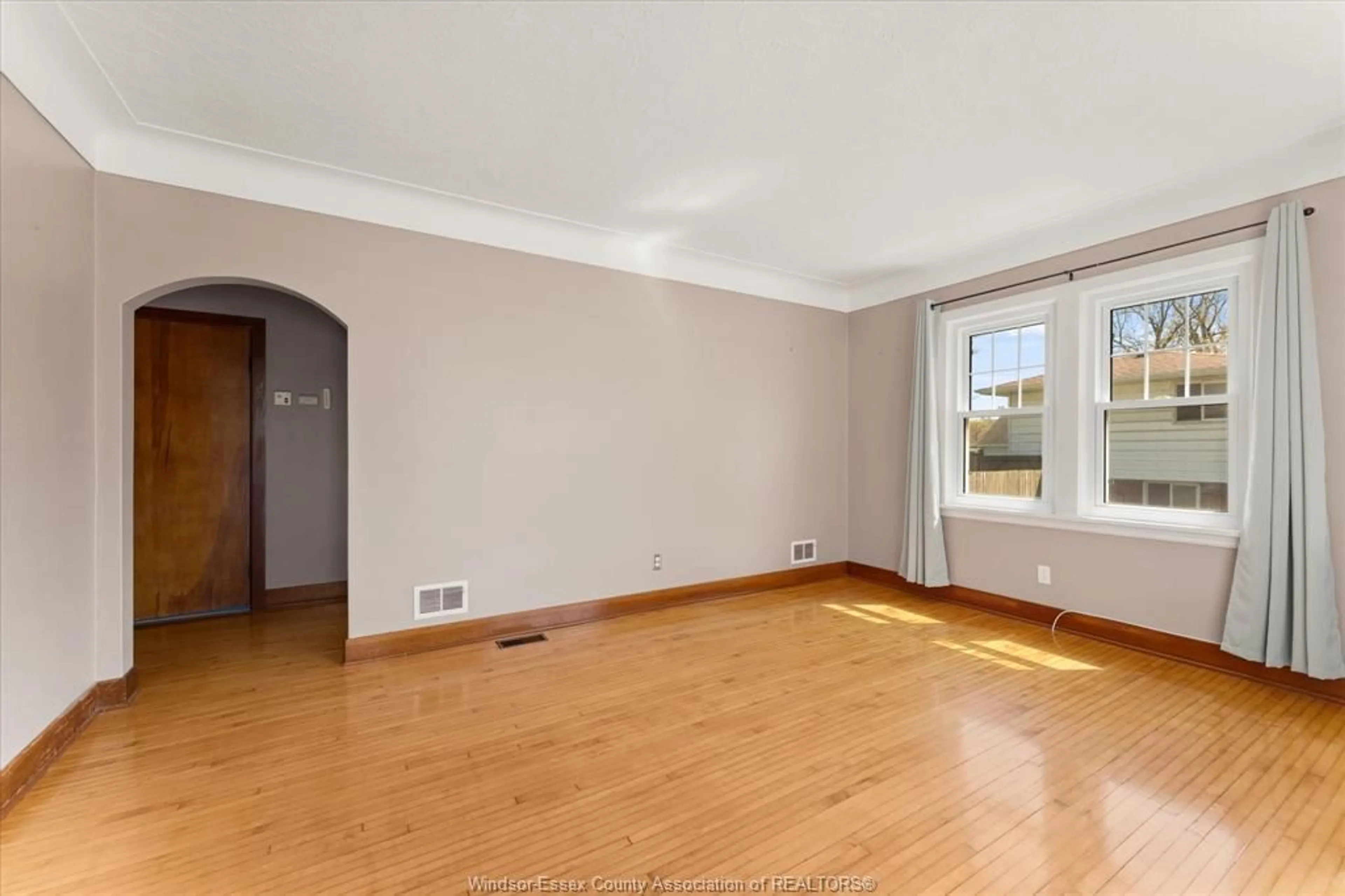 A pic of a room for 127 BALACLAVA St, Amherstburg Ontario N9V 2G7