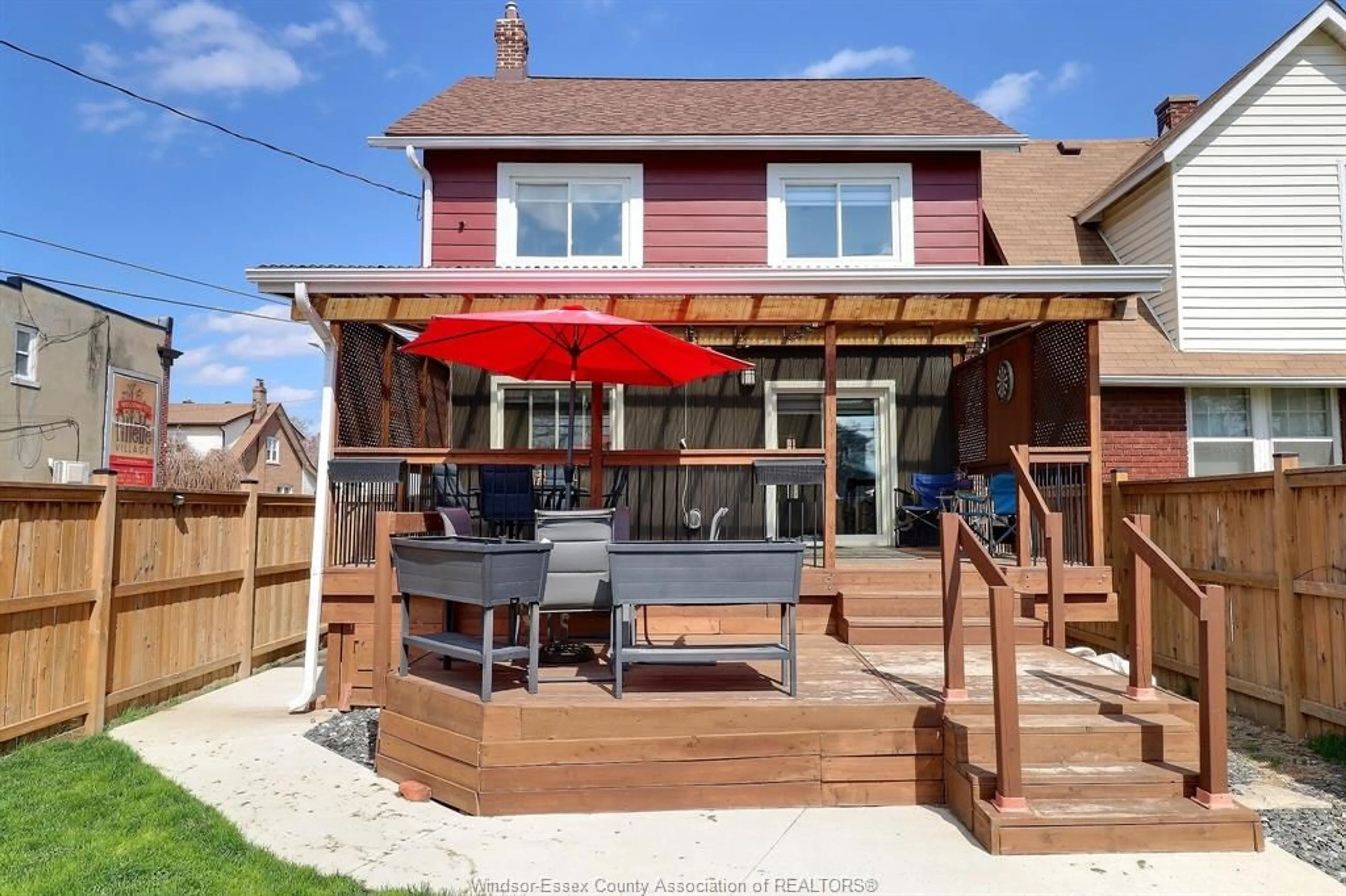 Patio, street for 883 PILLETTE, Windsor Ontario N8Y 3B4