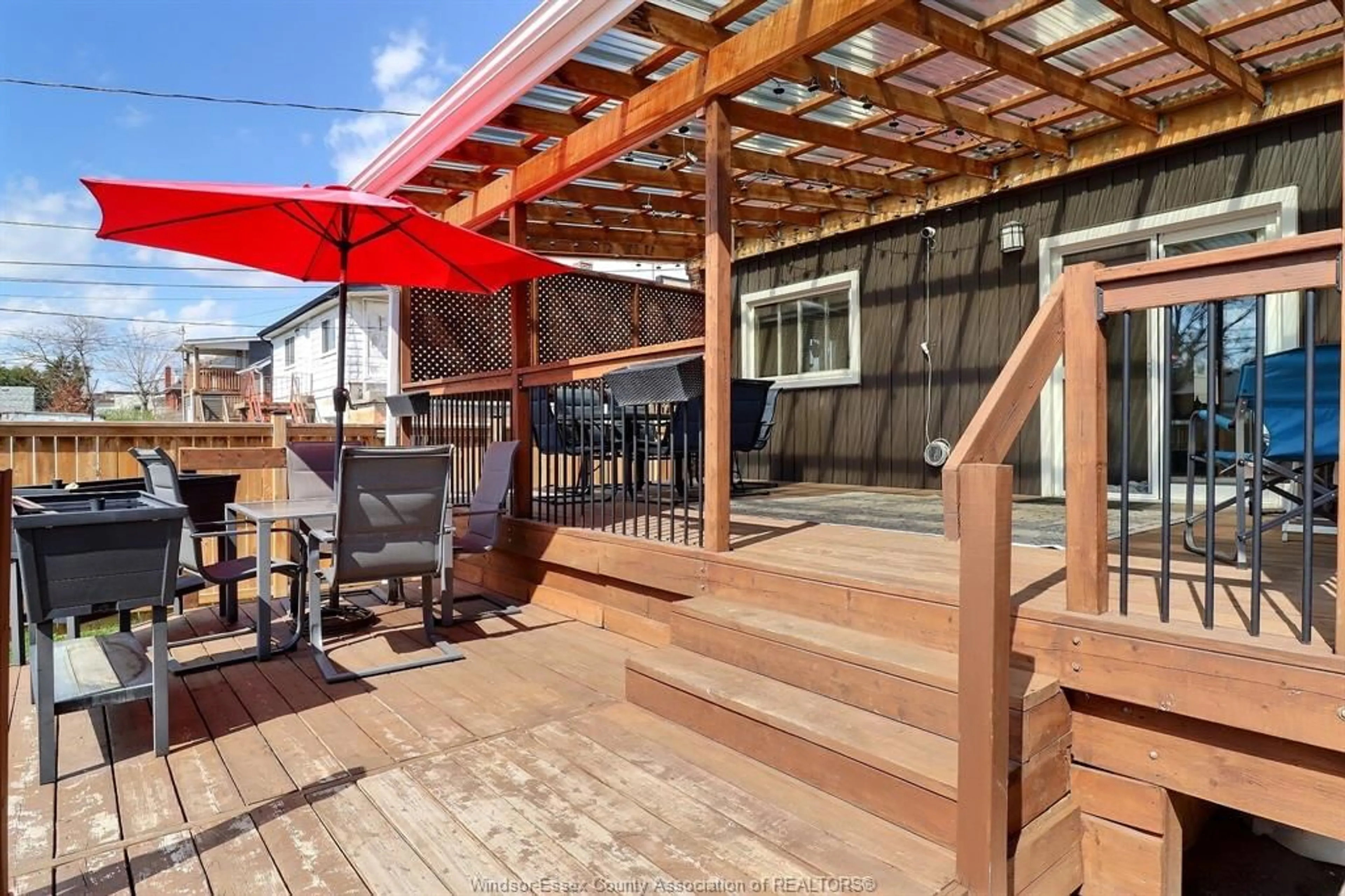 Patio, street for 883 PILLETTE, Windsor Ontario N8Y 3B4