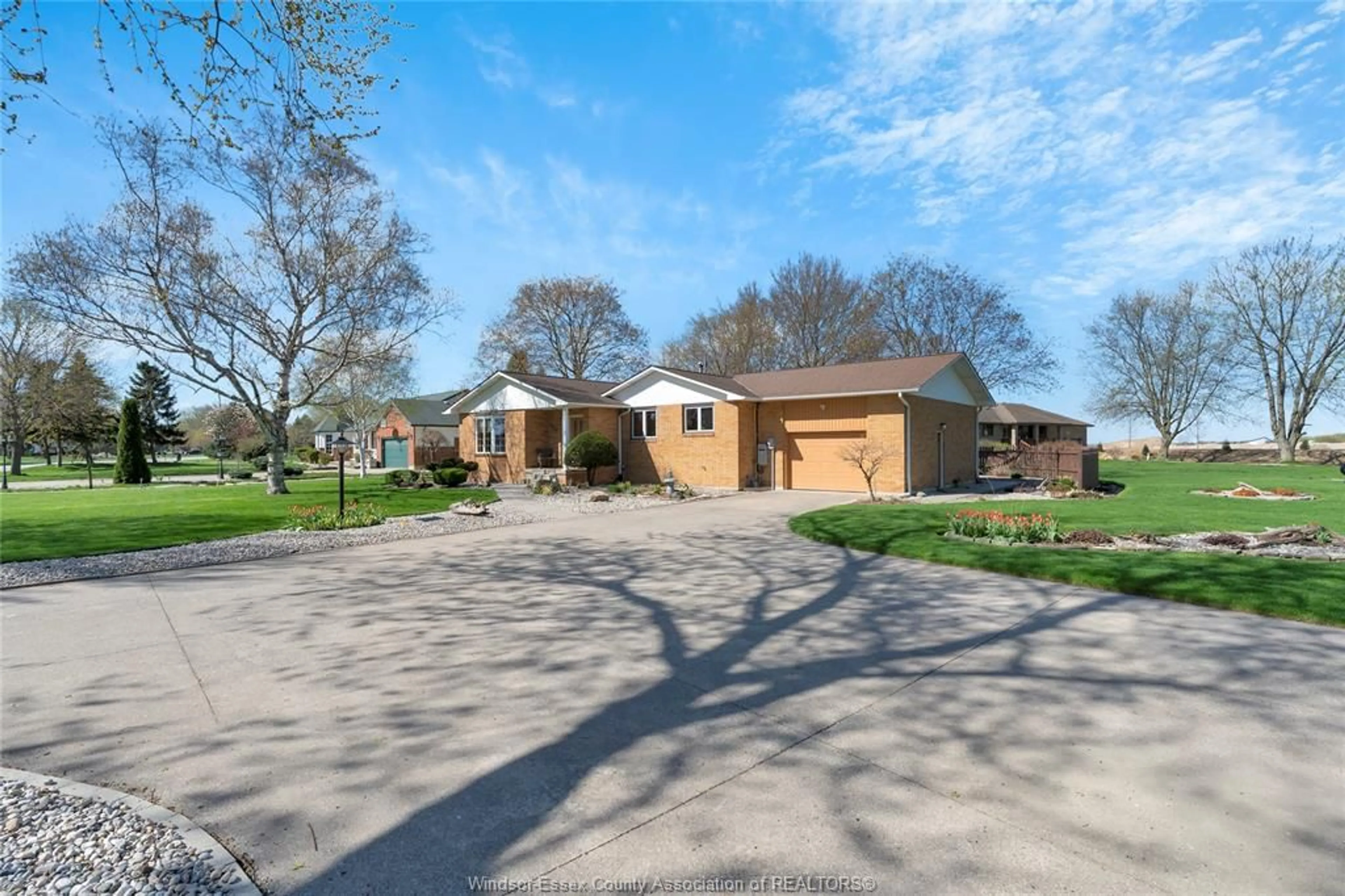 A pic from outside/outdoor area/front of a property/back of a property/a pic from drone, street for 273 COUNTY RD 31, Lakeshore Ontario N8L 1L3