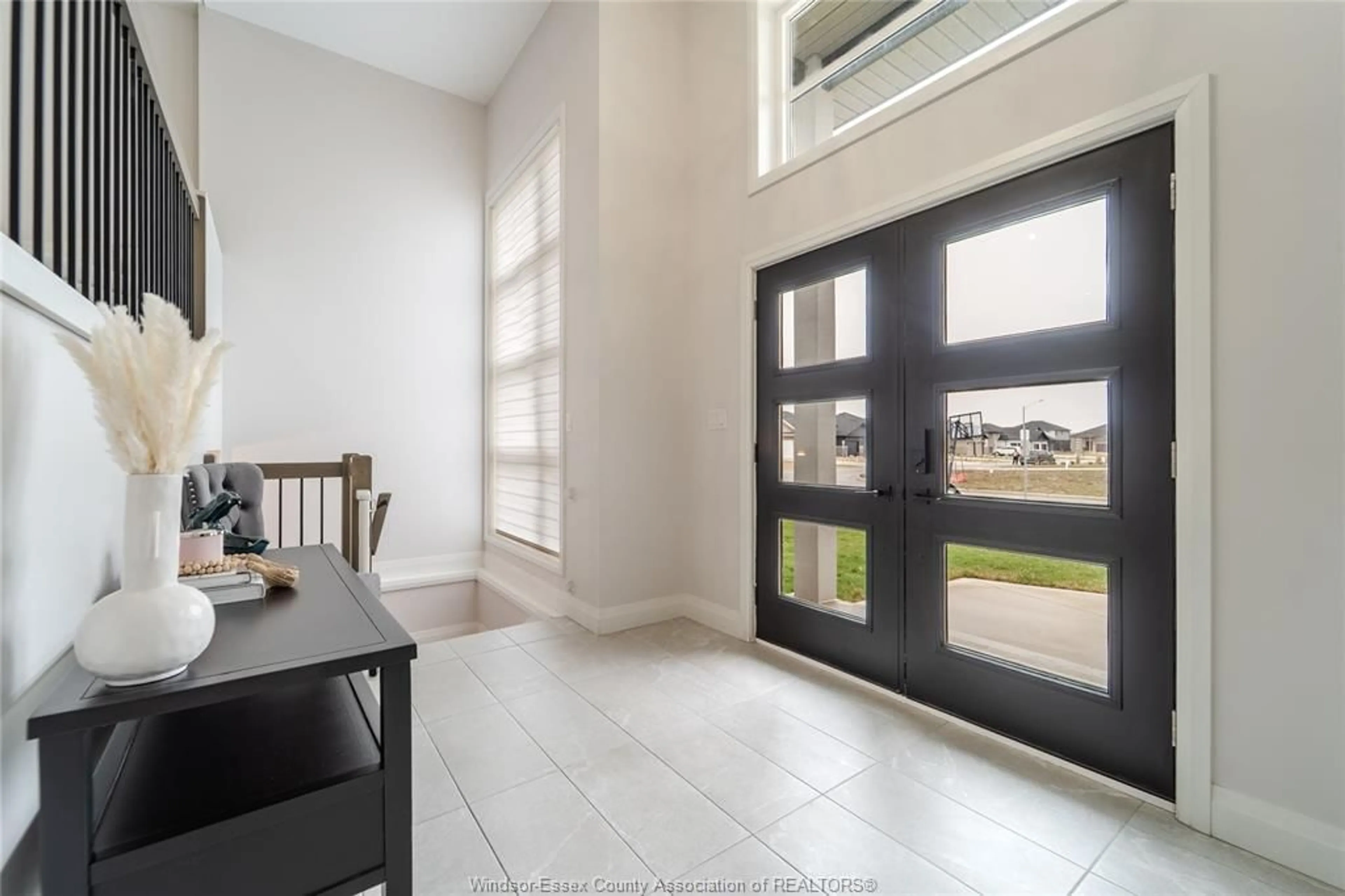 Indoor foyer for 34 Noble Crt, Amherstburg Ontario N9V 0G8