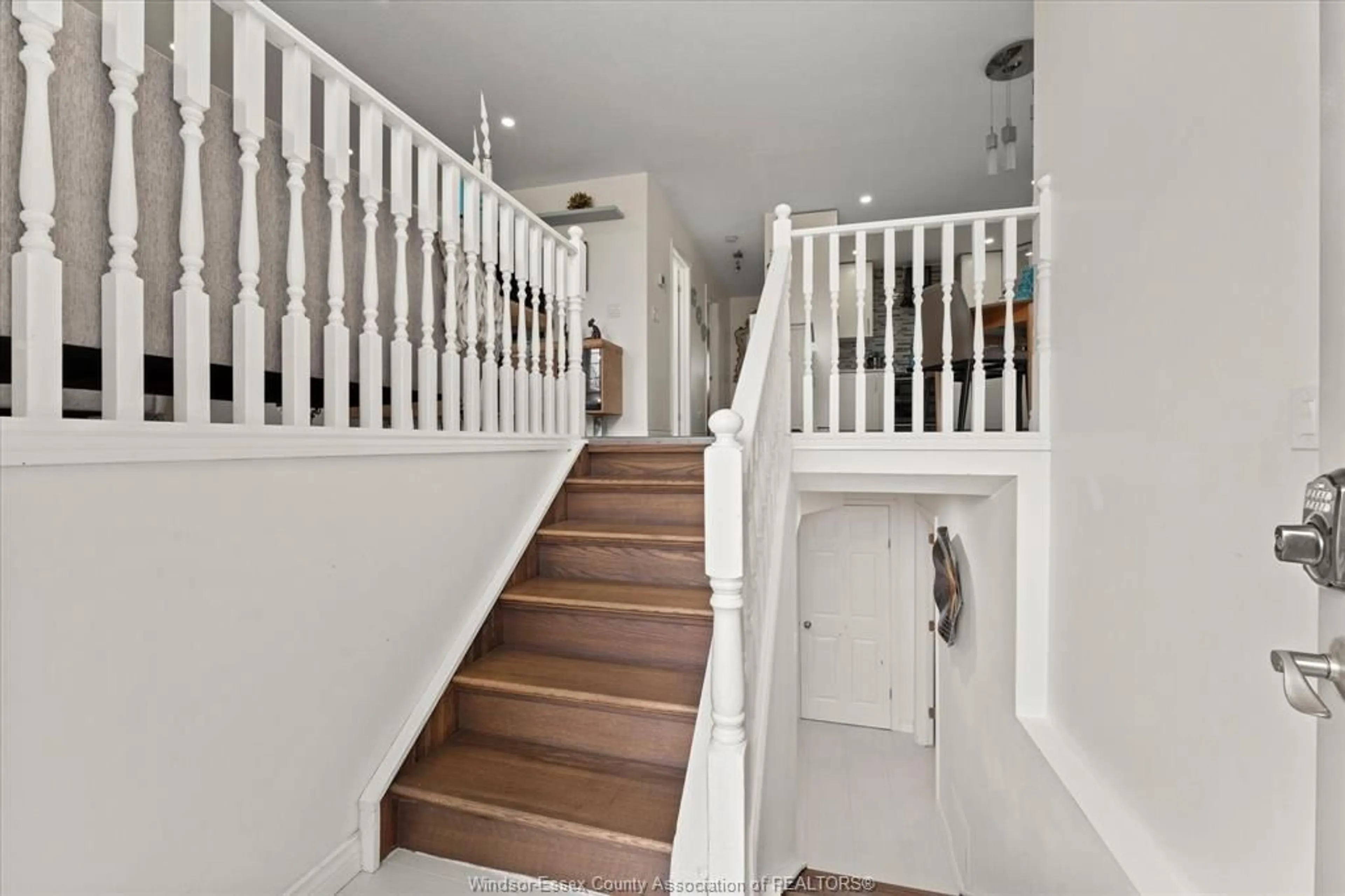 Unknown for 1357 JESSOP St, Windsor Ontario N8W 5P4