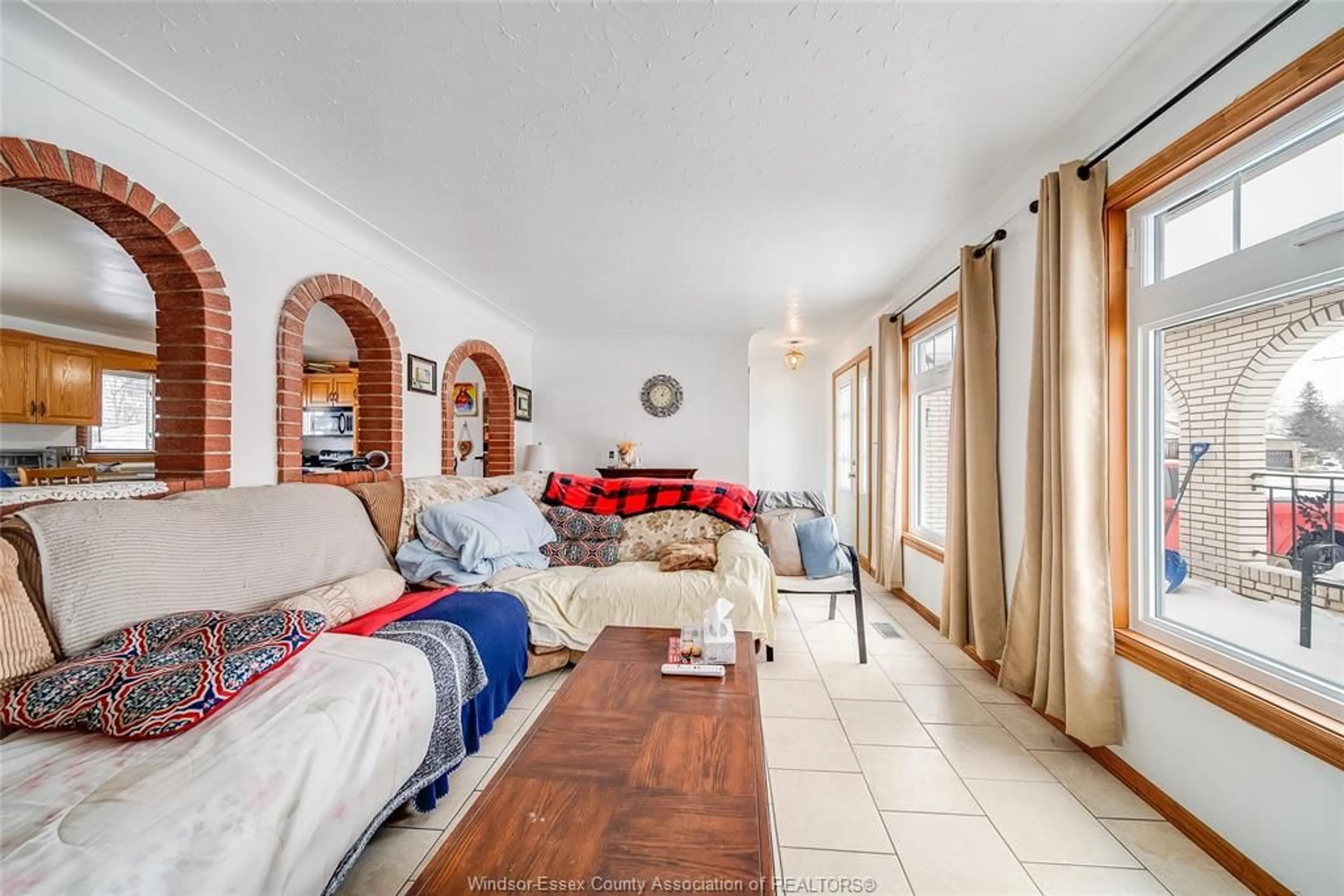 Living room with furniture, ceramic/tile floor for 12 BENNIE Ave, Leamington Ontario N84 4L3