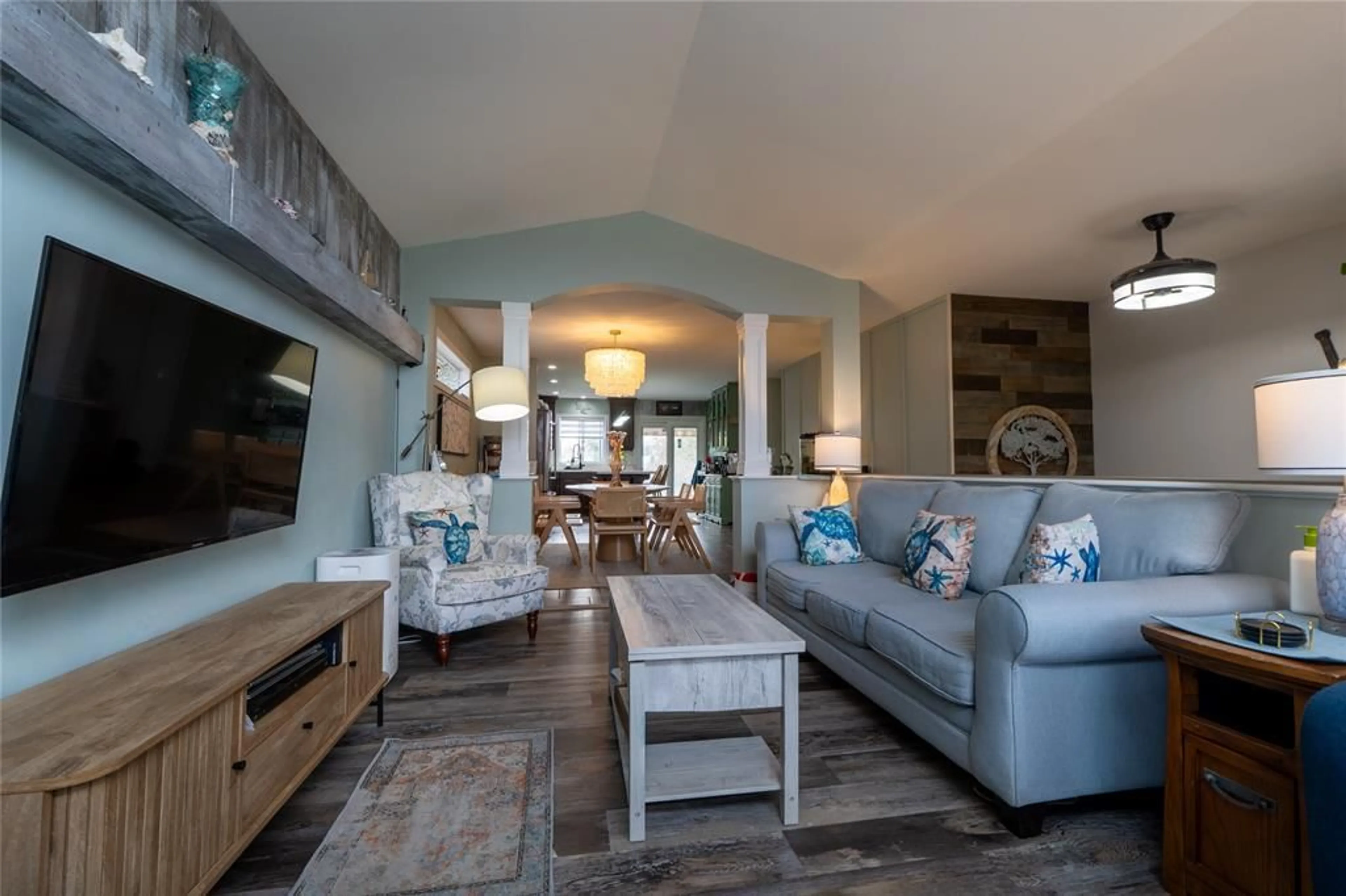 Living room with furniture, unknown for 422 Murray St, St Clair Ontario N0N 1G0