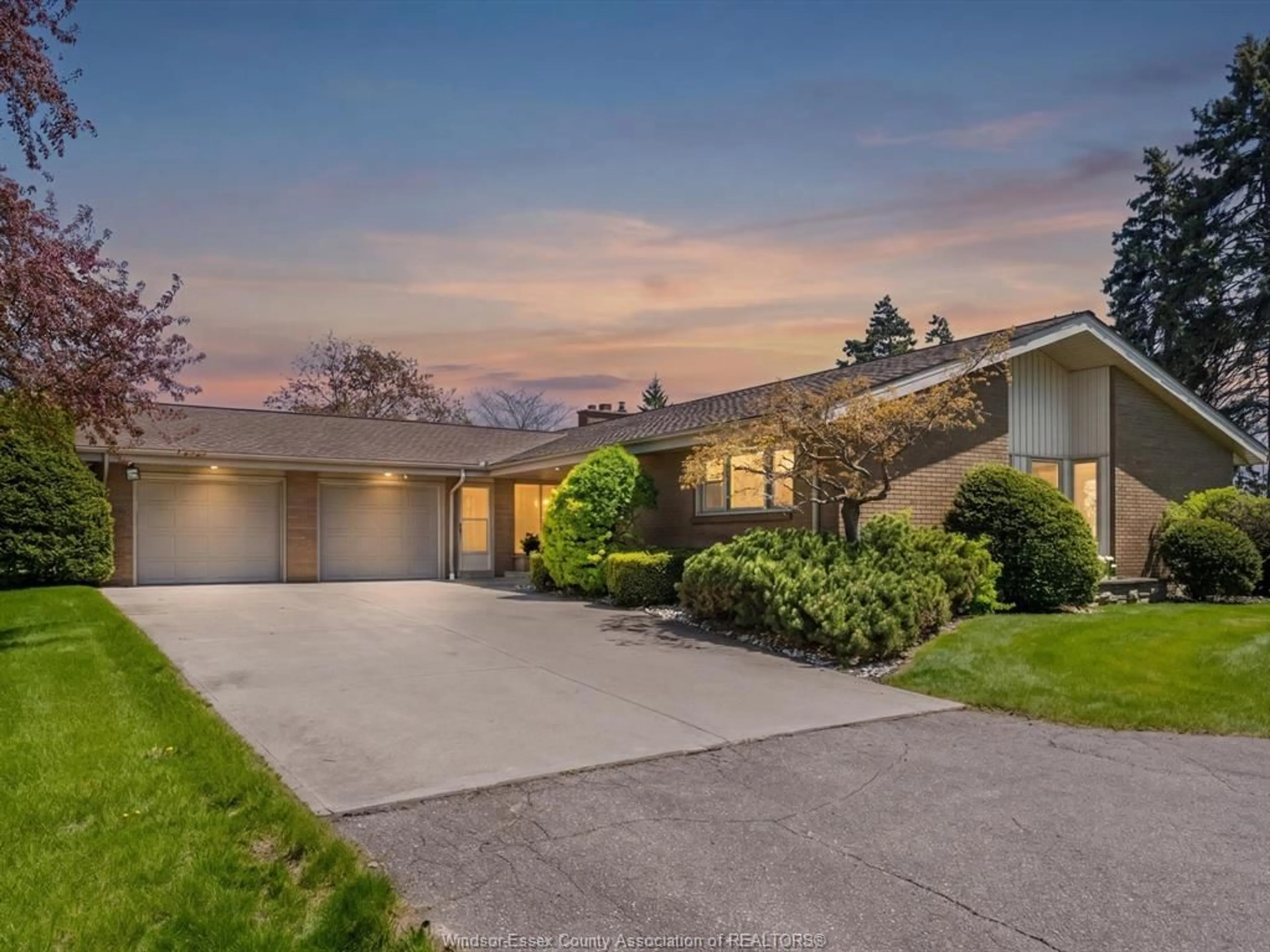 Unknown for 20 Branton Dr, Leamington Ontario N8H 4A4