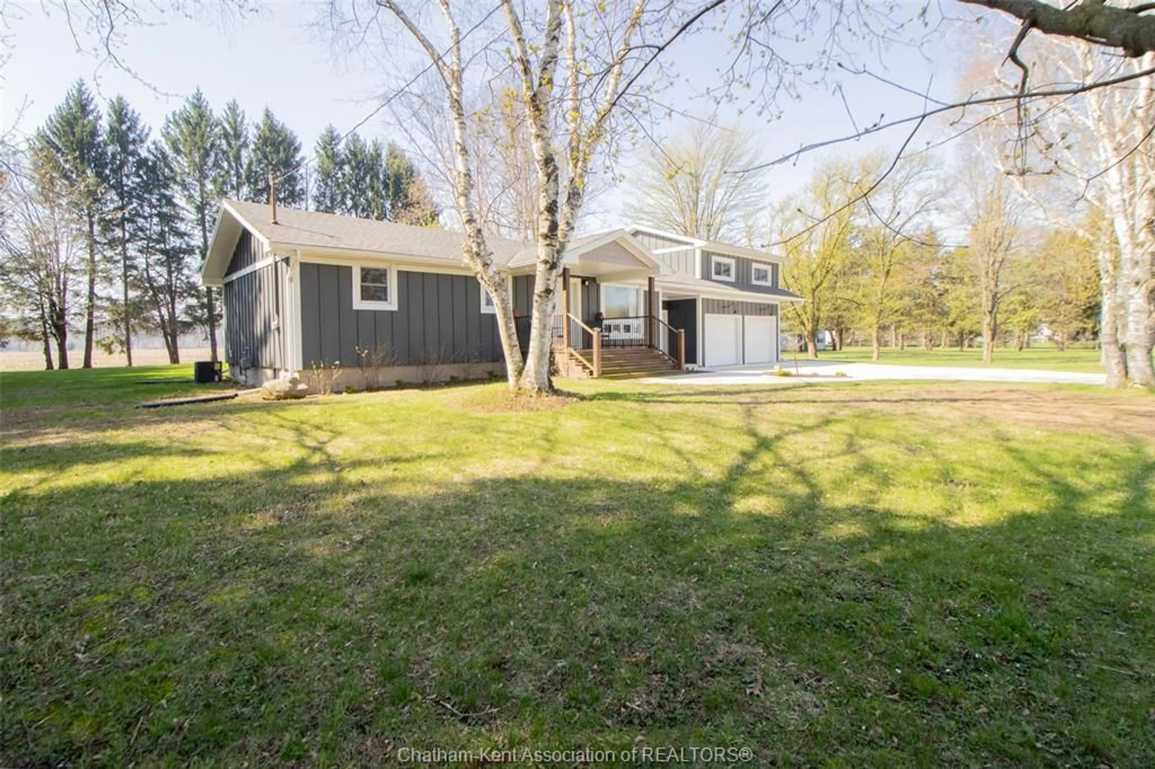 A pic from outside/outdoor area/front of a property/back of a property/a pic from drone, unknown for 15198 ST. IGNATIUS Line, Bothwell Ontario N0P 1C0