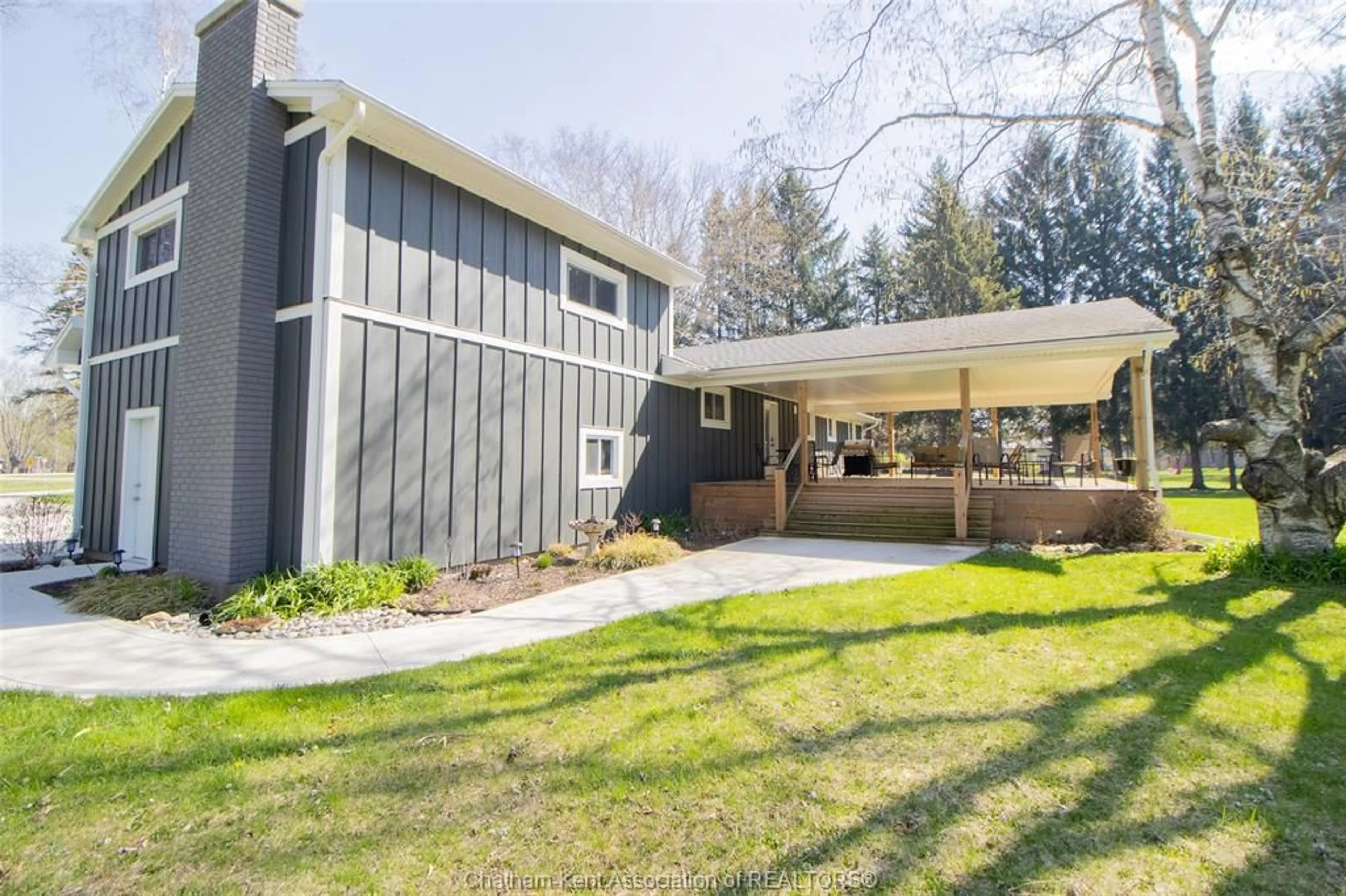 Patio, unknown for 15198 ST. IGNATIUS Line, Bothwell Ontario N0P 1C0