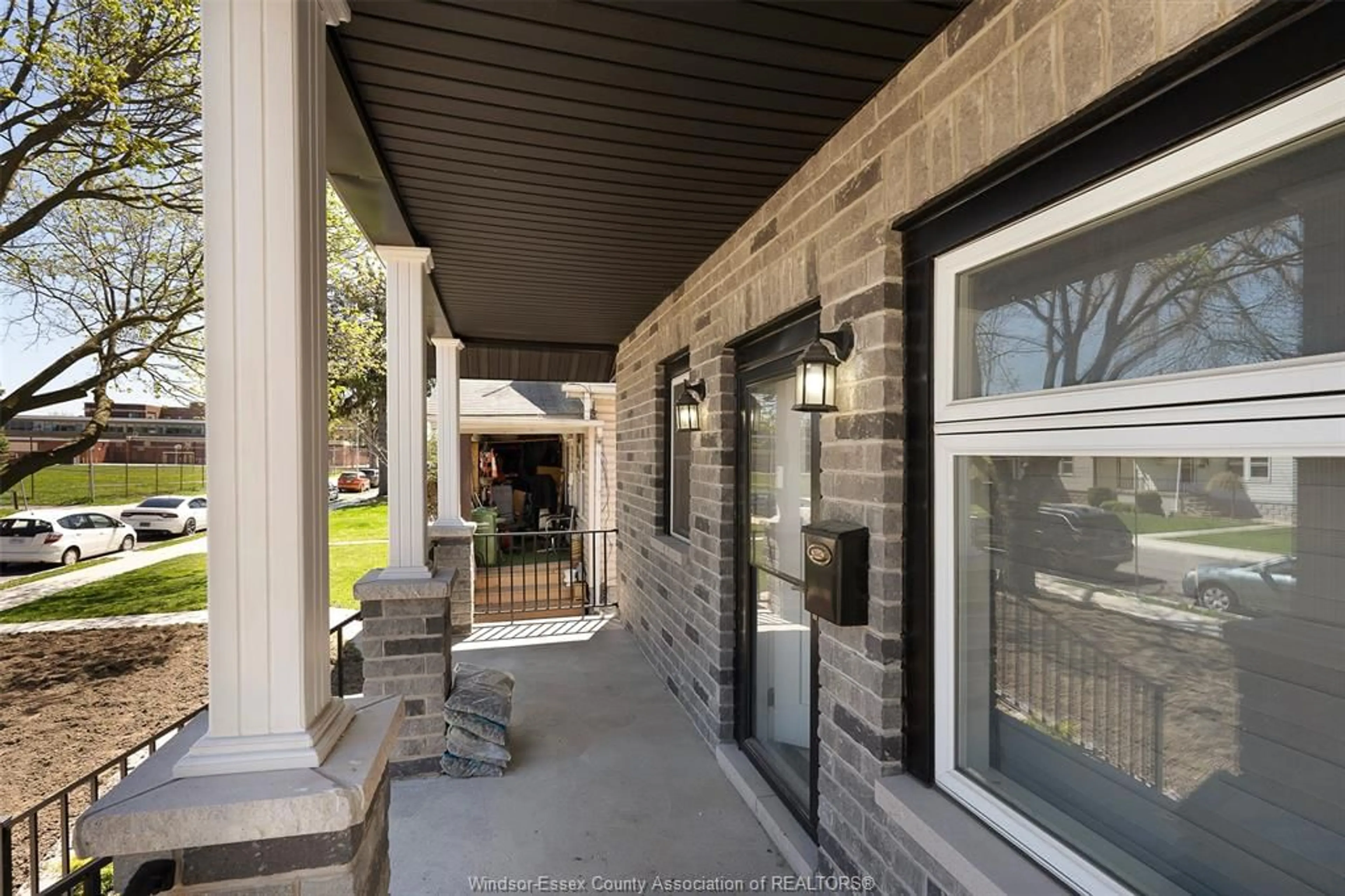 Unknown for 1059 ELSMERE Ave, Windsor Ontario N9A 2B1