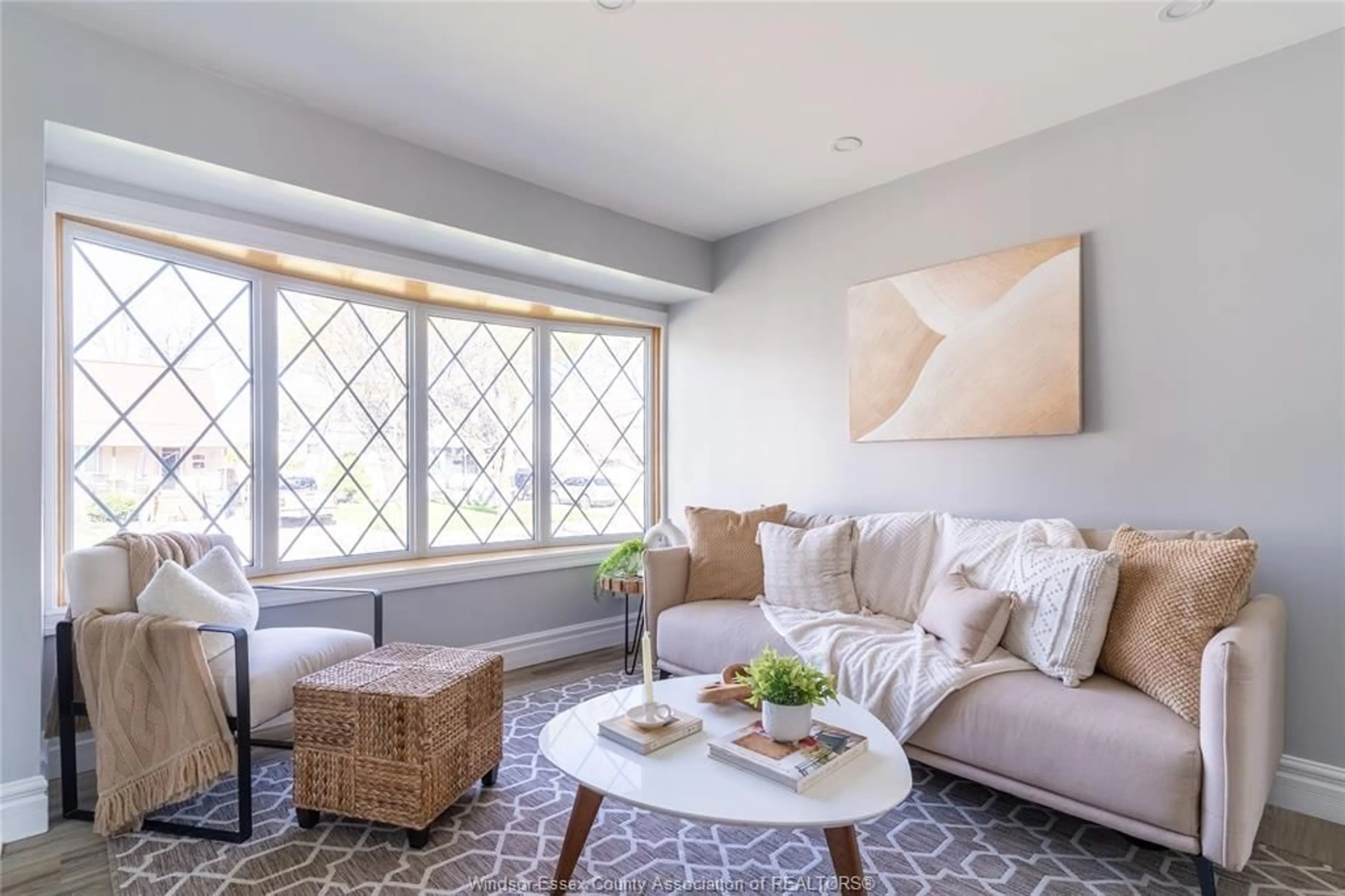 Living room with furniture, unknown for 835 FRANCOIS Crt, Windsor Ontario N8Y 3W5