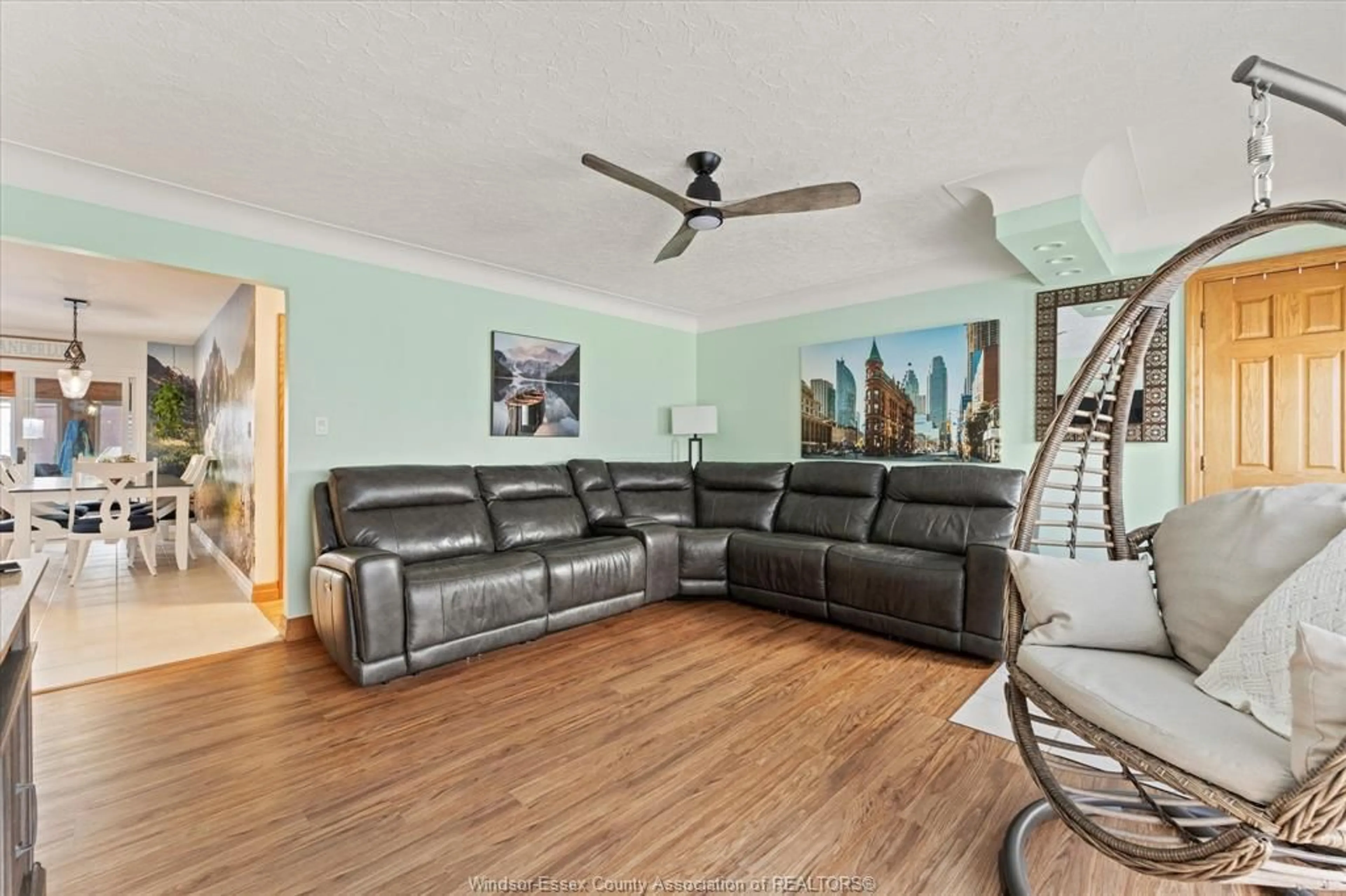 Living room with furniture, unknown for 22 ROGER St, Leamington Ontario N8H 3N9