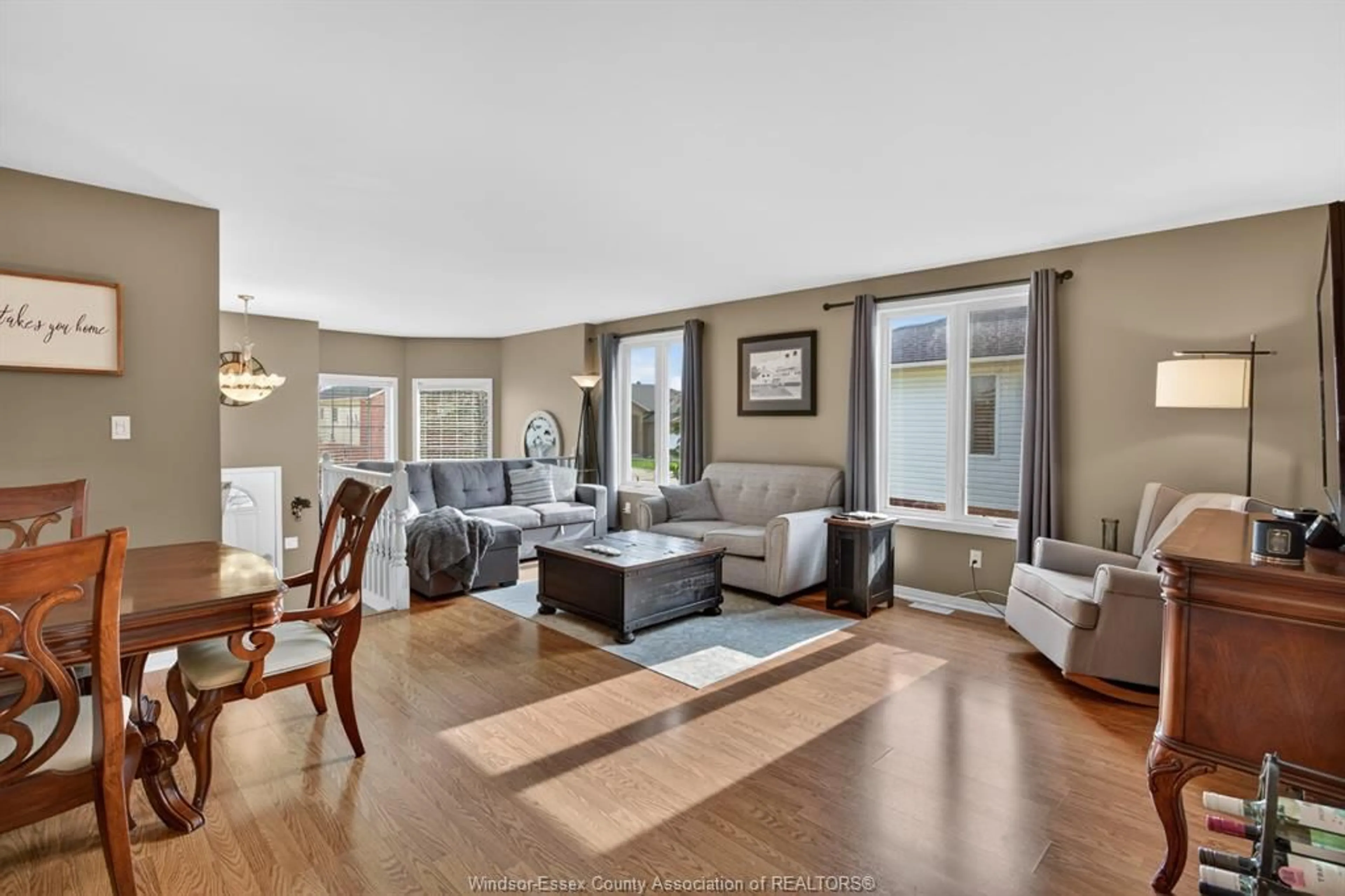 Living room with furniture, unknown for 2220 Kevin St, LaSalle Ontario N9H 2R1