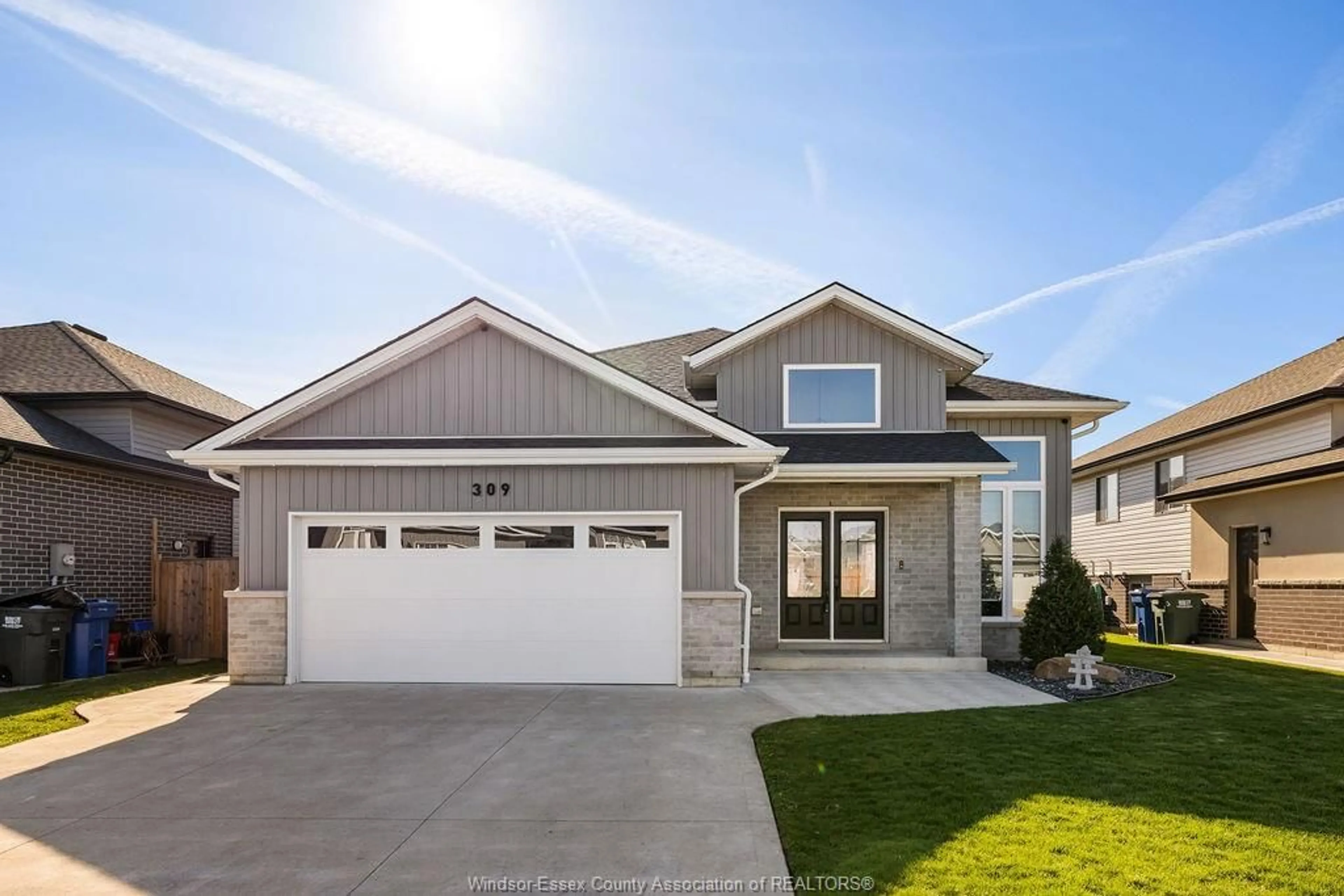 Home with vinyl exterior material, street for 309 BOYLE, Amherstburg Ontario N9V 0G6