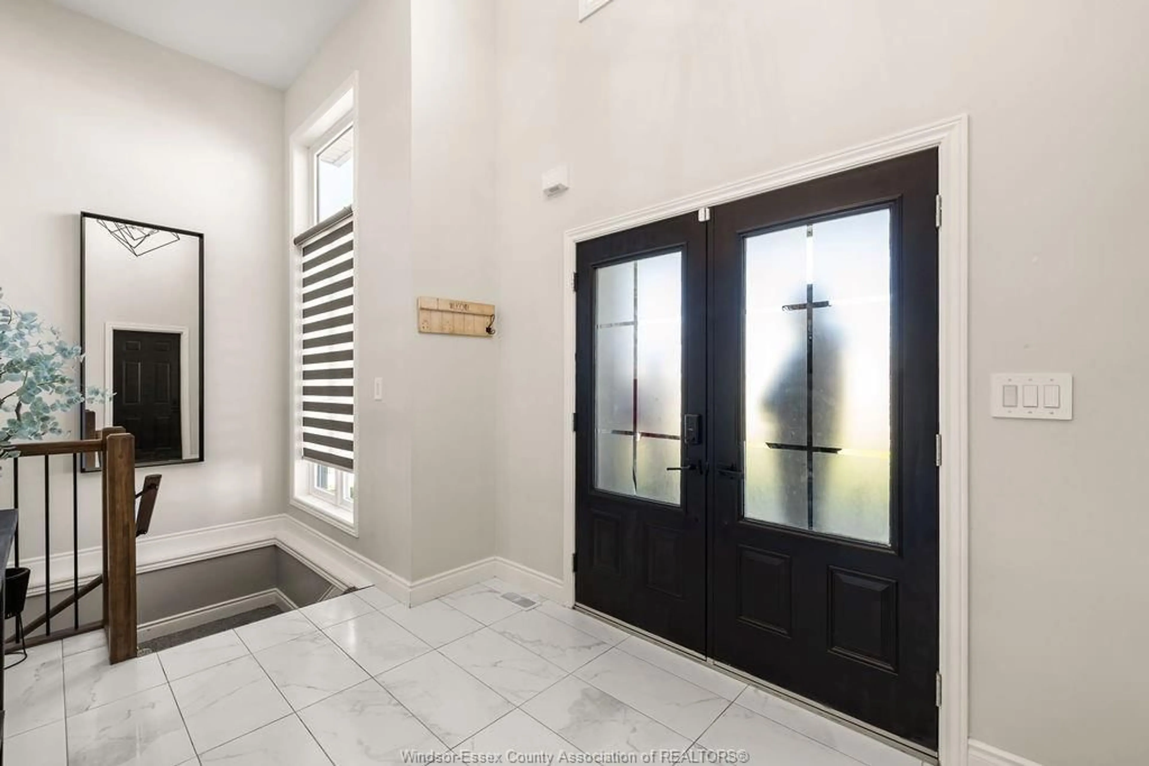 Indoor entryway for 309 BOYLE, Amherstburg Ontario N9V 0G6