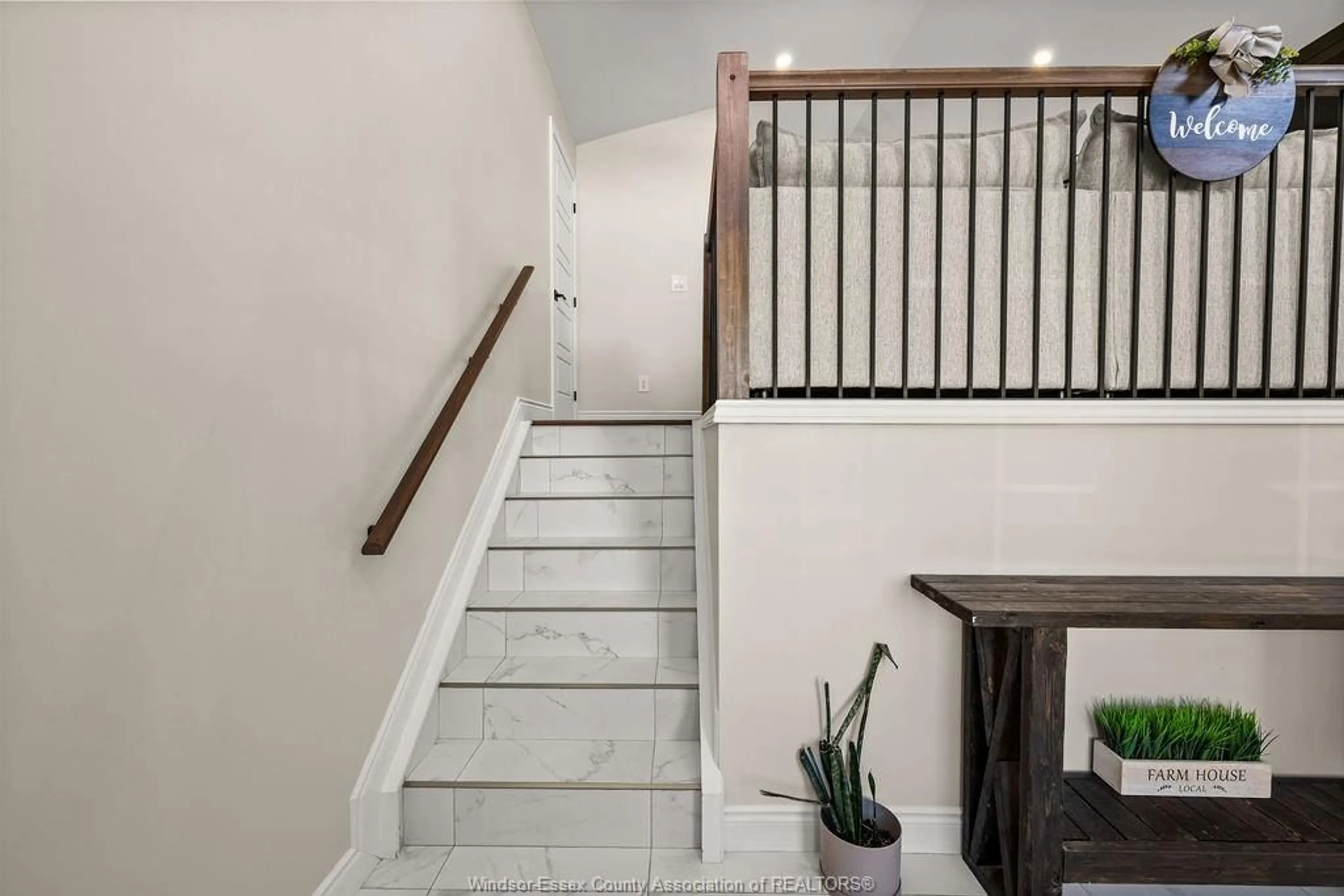 Stairs for 309 BOYLE, Amherstburg Ontario N9V 0G6