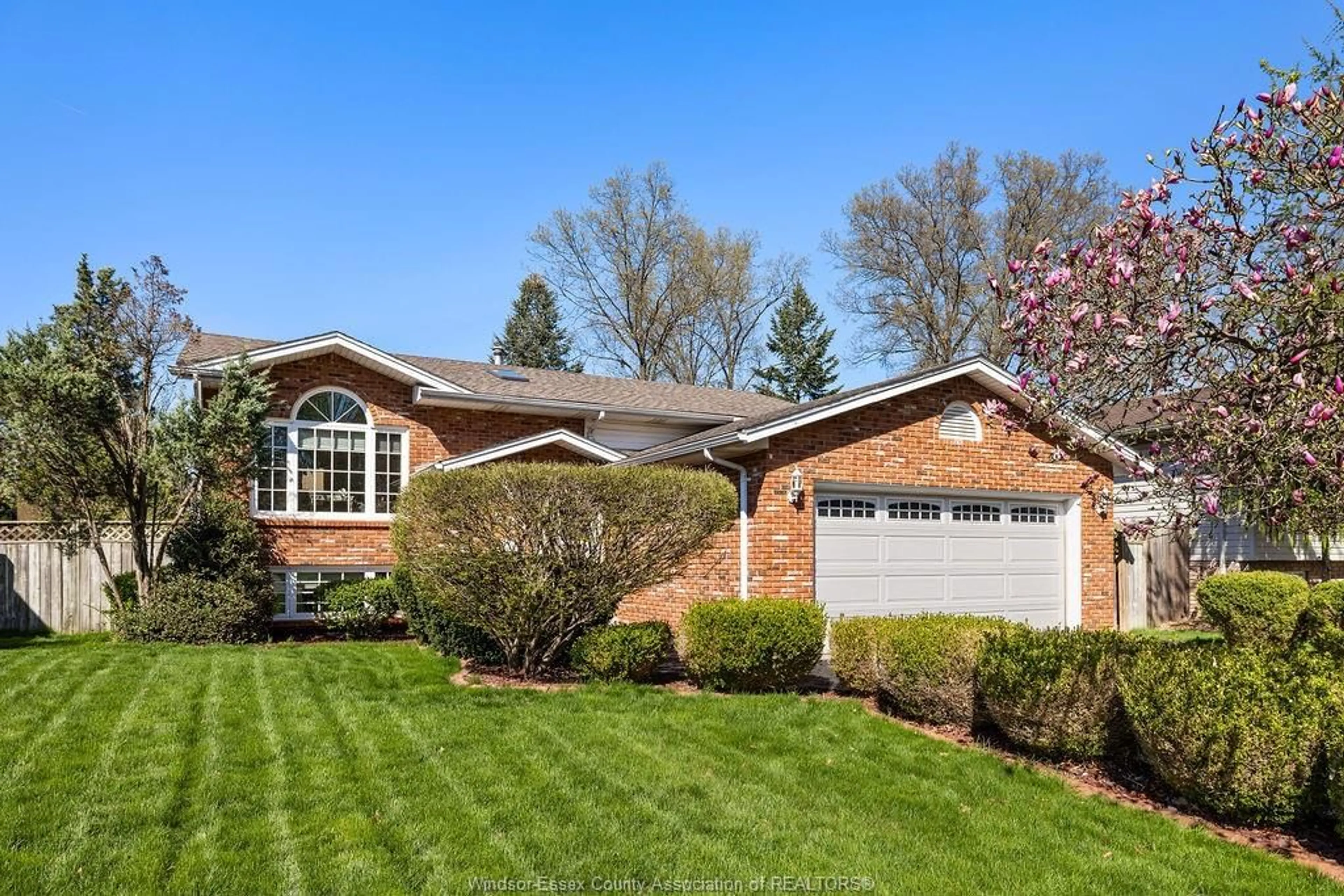 Home with brick exterior material, street for 292 RAMBLEWOOD, LaSalle Ontario N9J 3B3