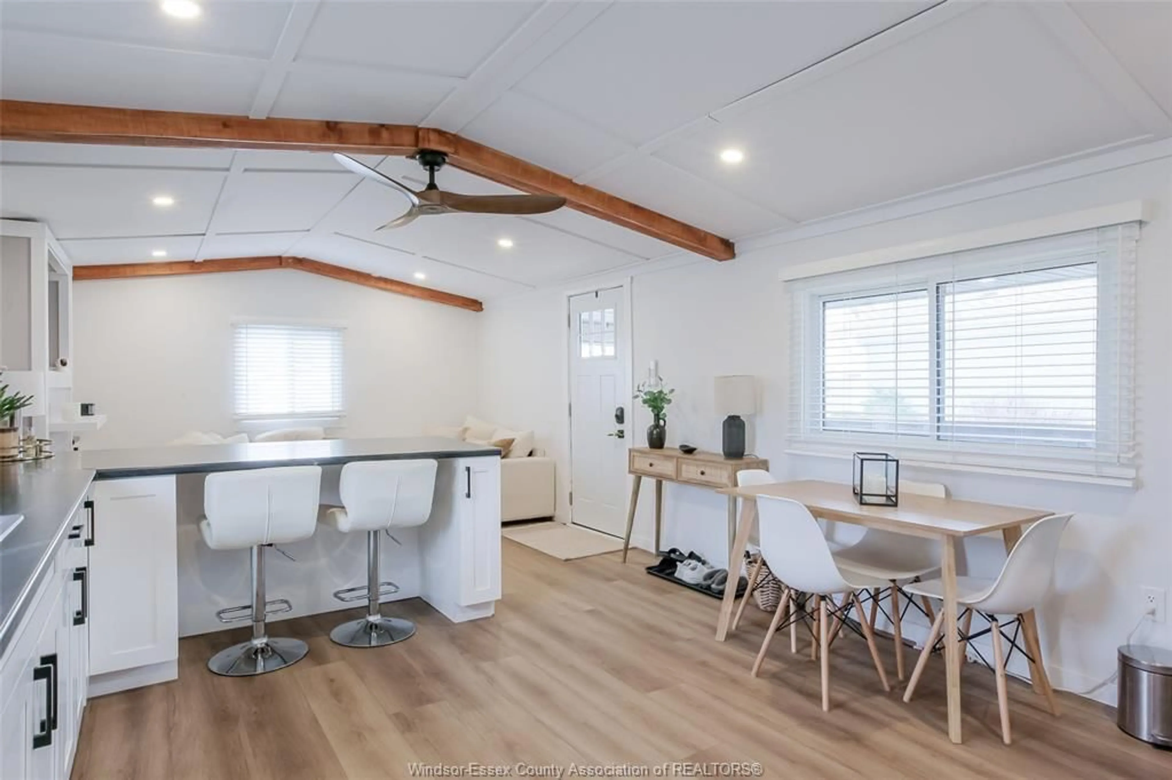 Open concept kitchen, wood/laminate floor for 184 NEIL, Essex Ontario N8M 2A6