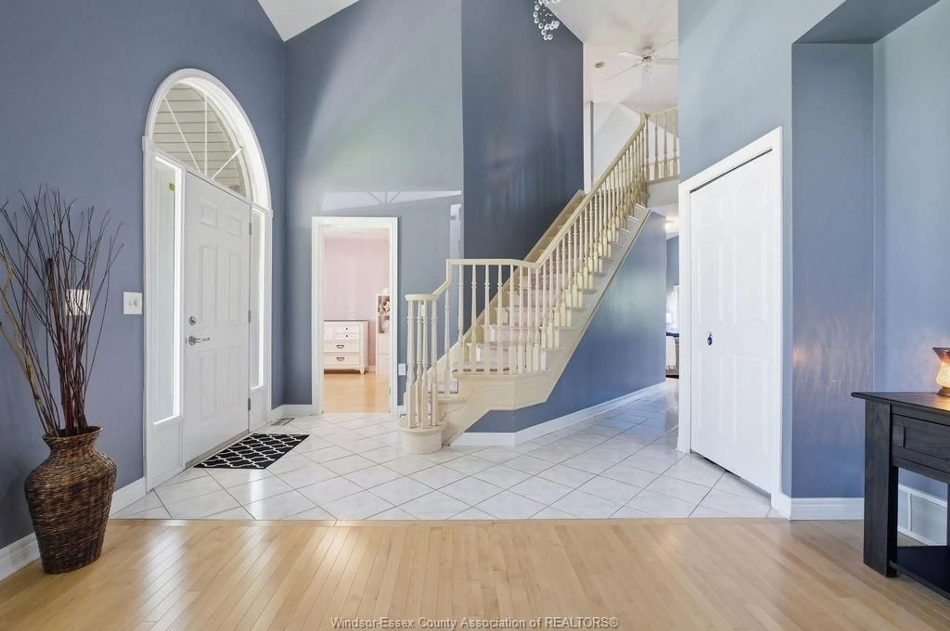 Unknown for 552 OLD TECUMSEH Rd, Lakeshore Ontario N0R 1A0