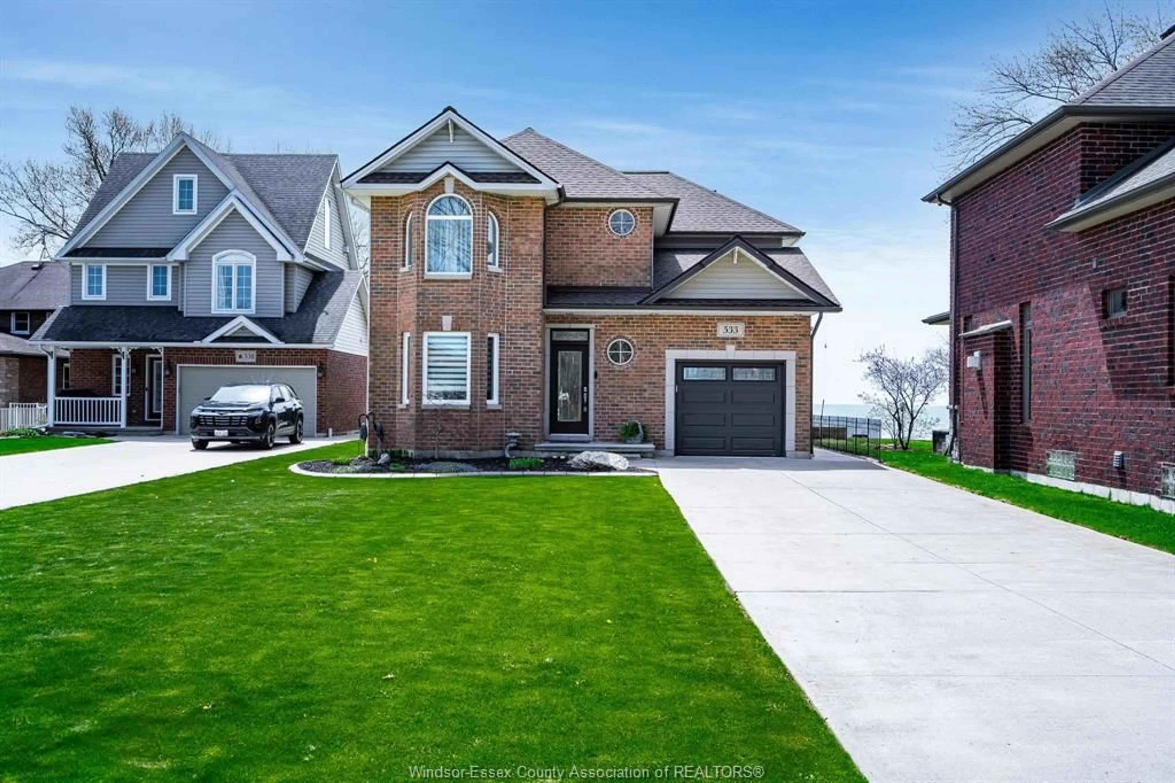 Home with brick exterior material, street for 533 Cumberland Way, Colchester Ontario N0R 1G0