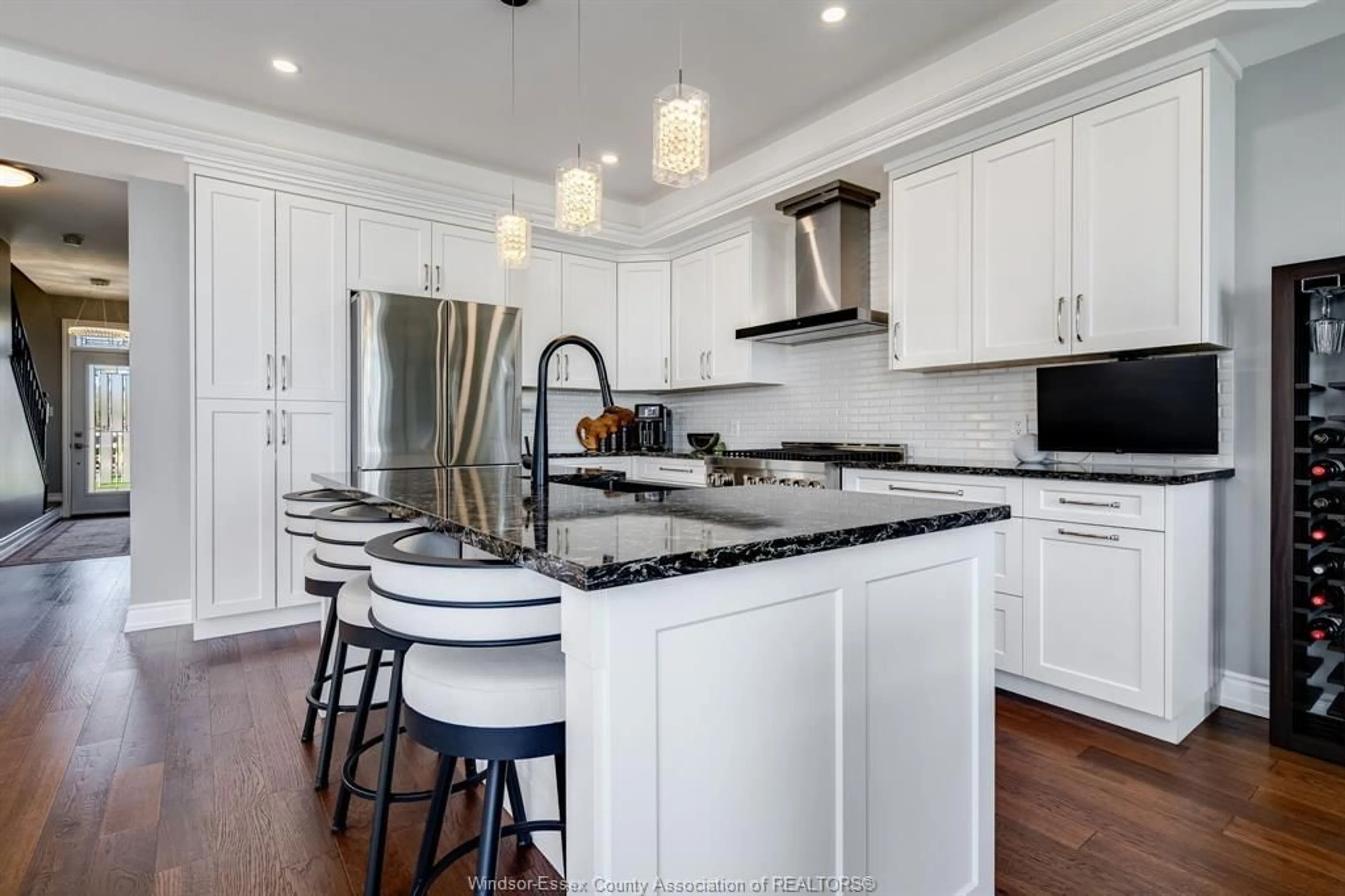 Contemporary kitchen, unknown for 533 Cumberland Way, Colchester Ontario N0R 1G0