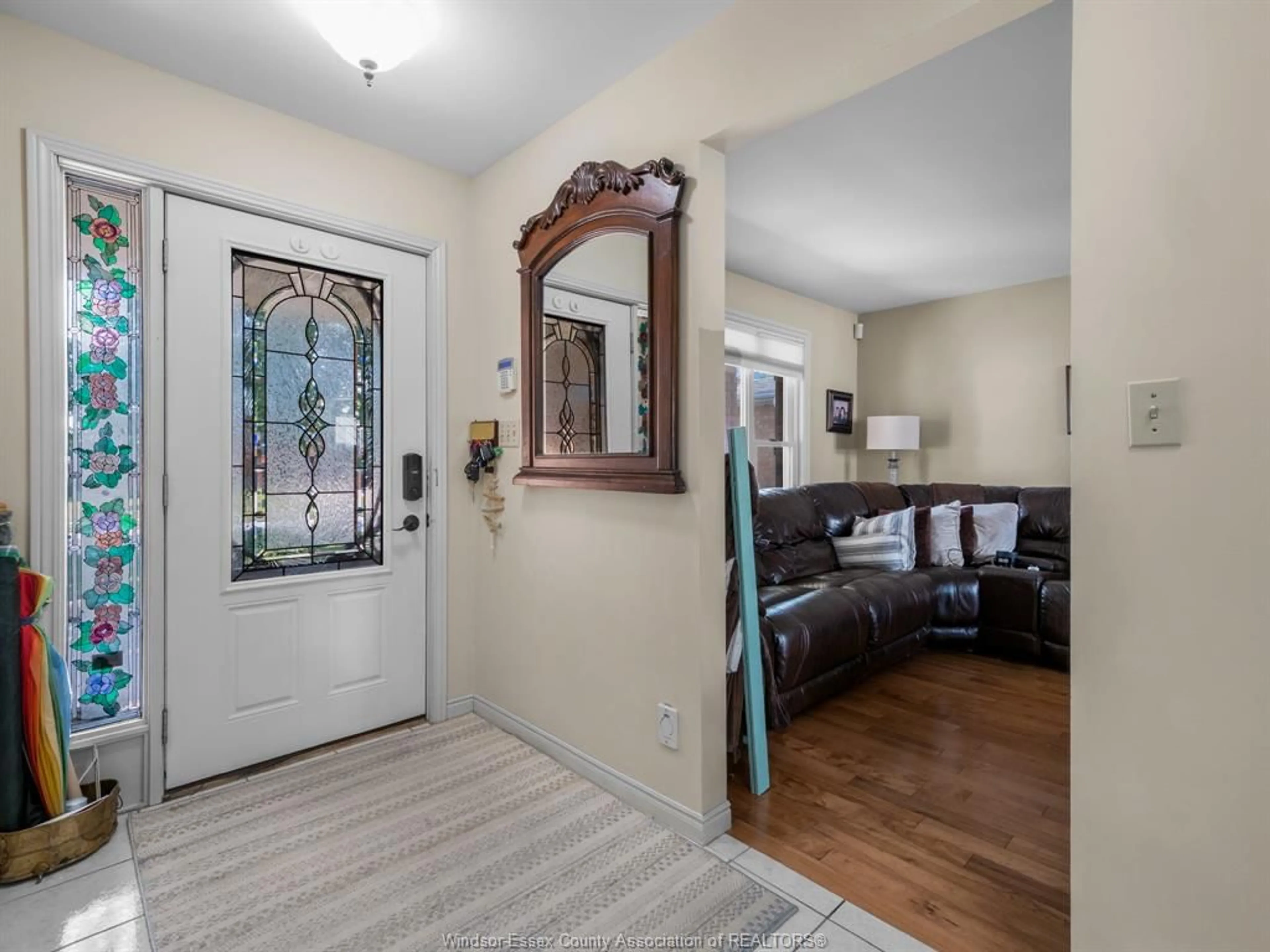 Indoor entryway for 12033 ST. THOMAS Cres, Tecumseh Ontario N8N 3V6