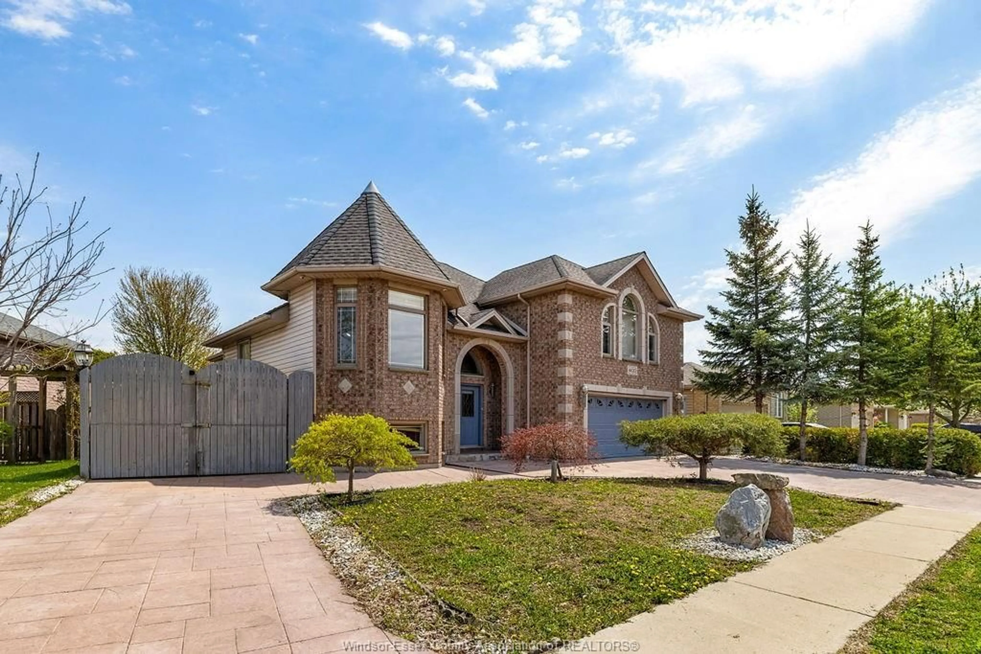 Home with brick exterior material, street for 4620 BUNKER, Windsor Ontario N9G 3A8