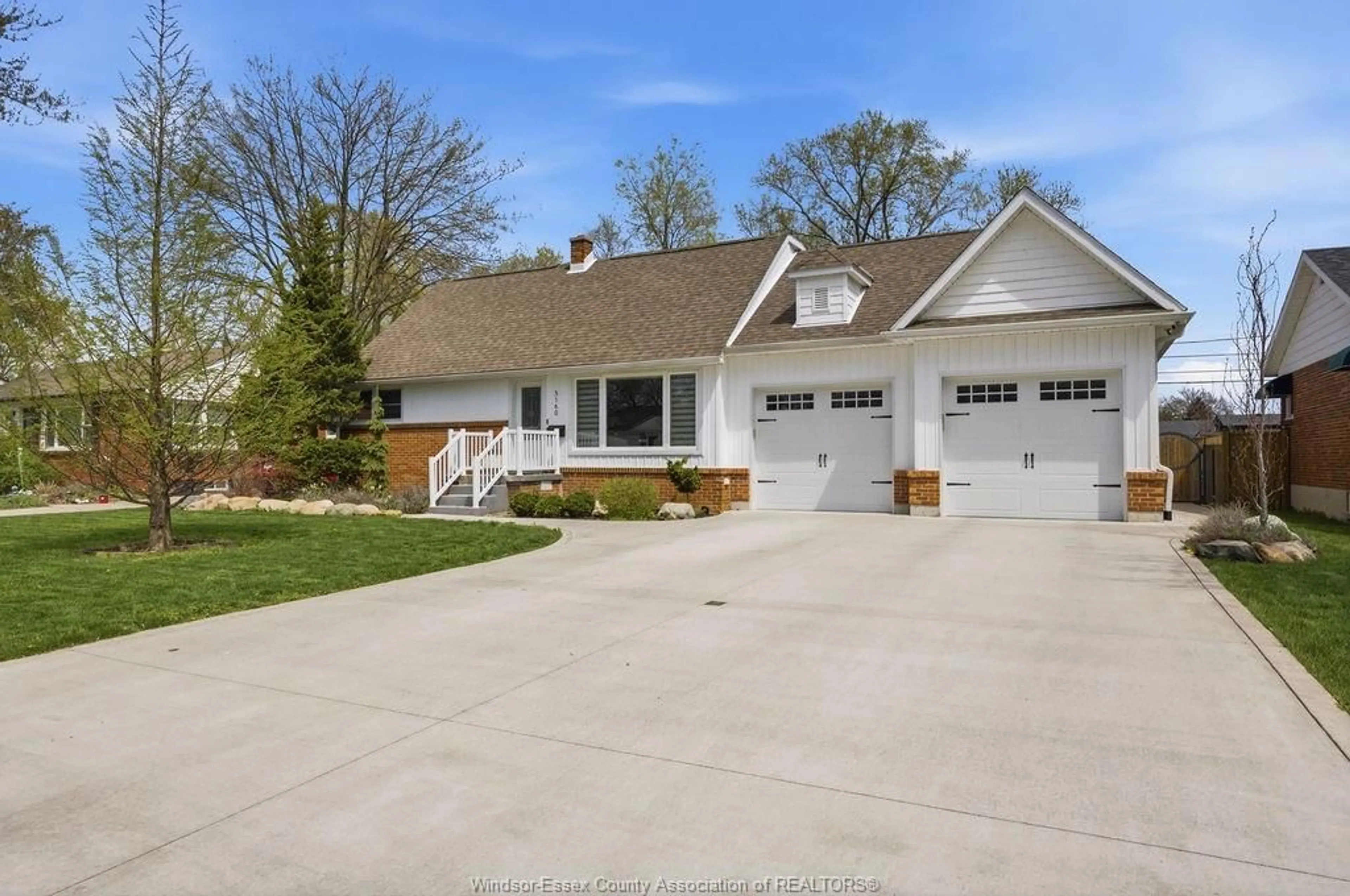 Home with vinyl exterior material, street for 3160 DANDURAND Ave, Windsor Ontario N9E 2E6