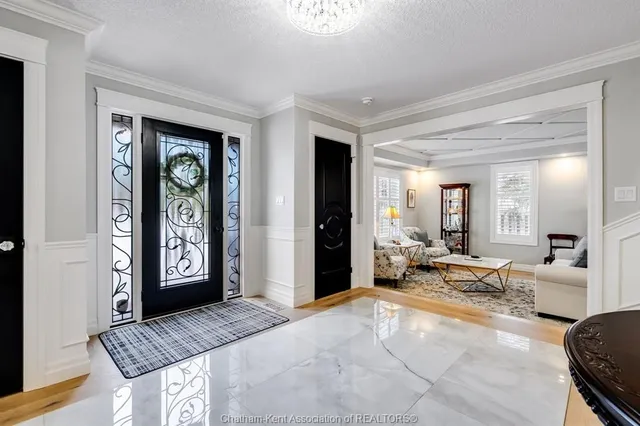 877 CHARING CROSS Rd, Chatham 5