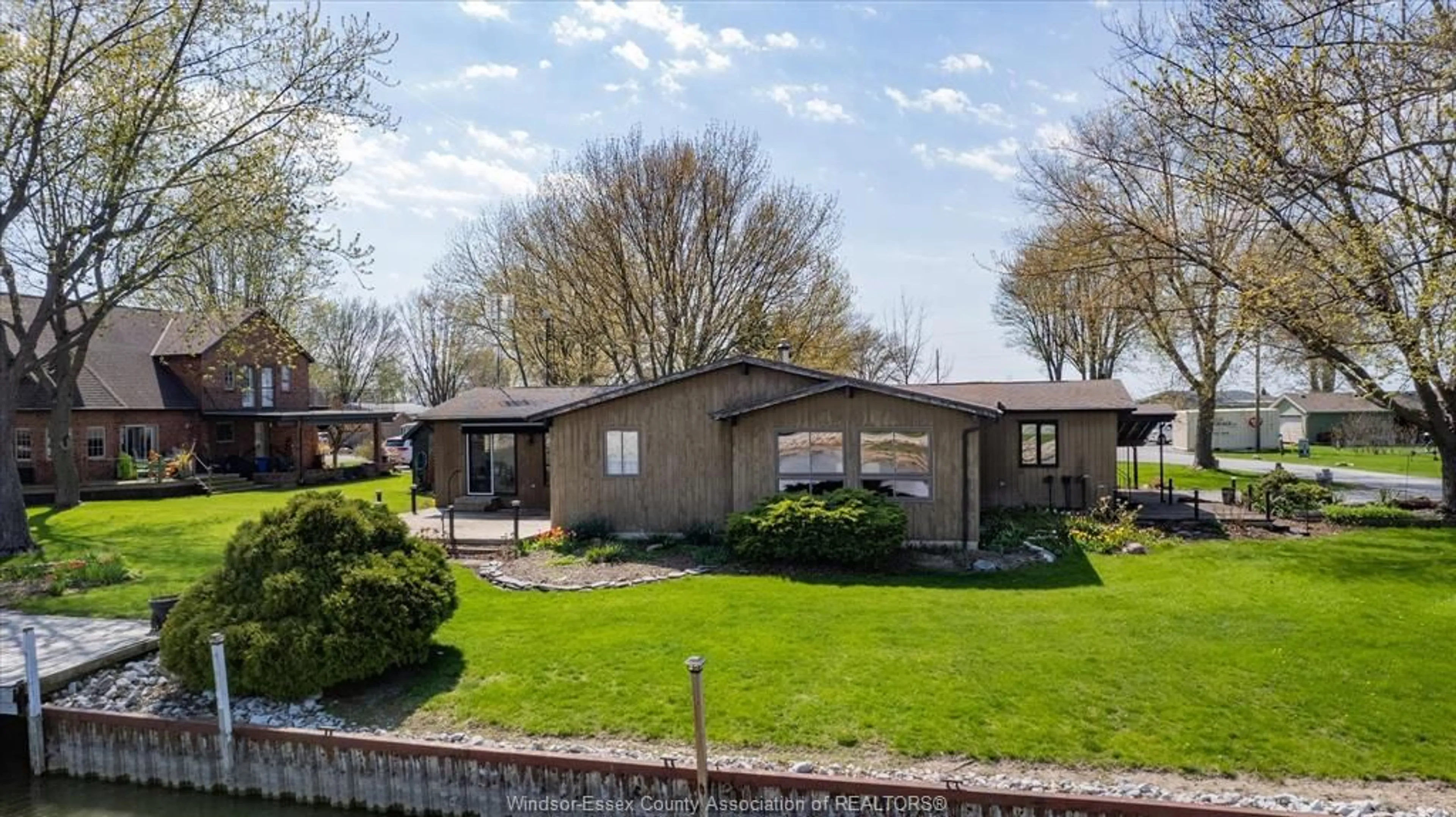 Unknown for 110 CANAL, Lighthouse Cove Ontario N0P 2L0